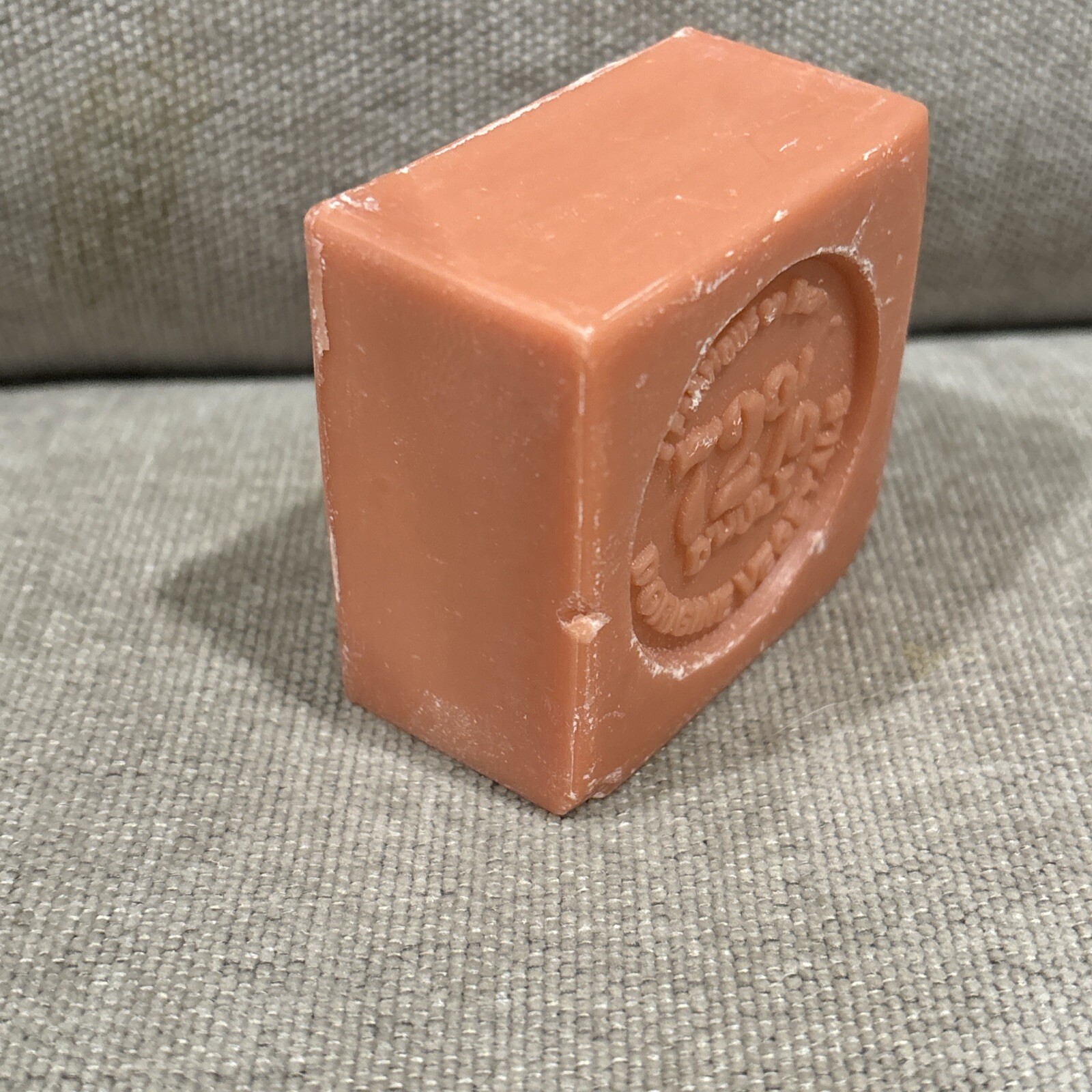 L’Occitane BONNE MERE Rhubarb & Basil 72% Essential Oils Vegetable Soap 3.5 oz