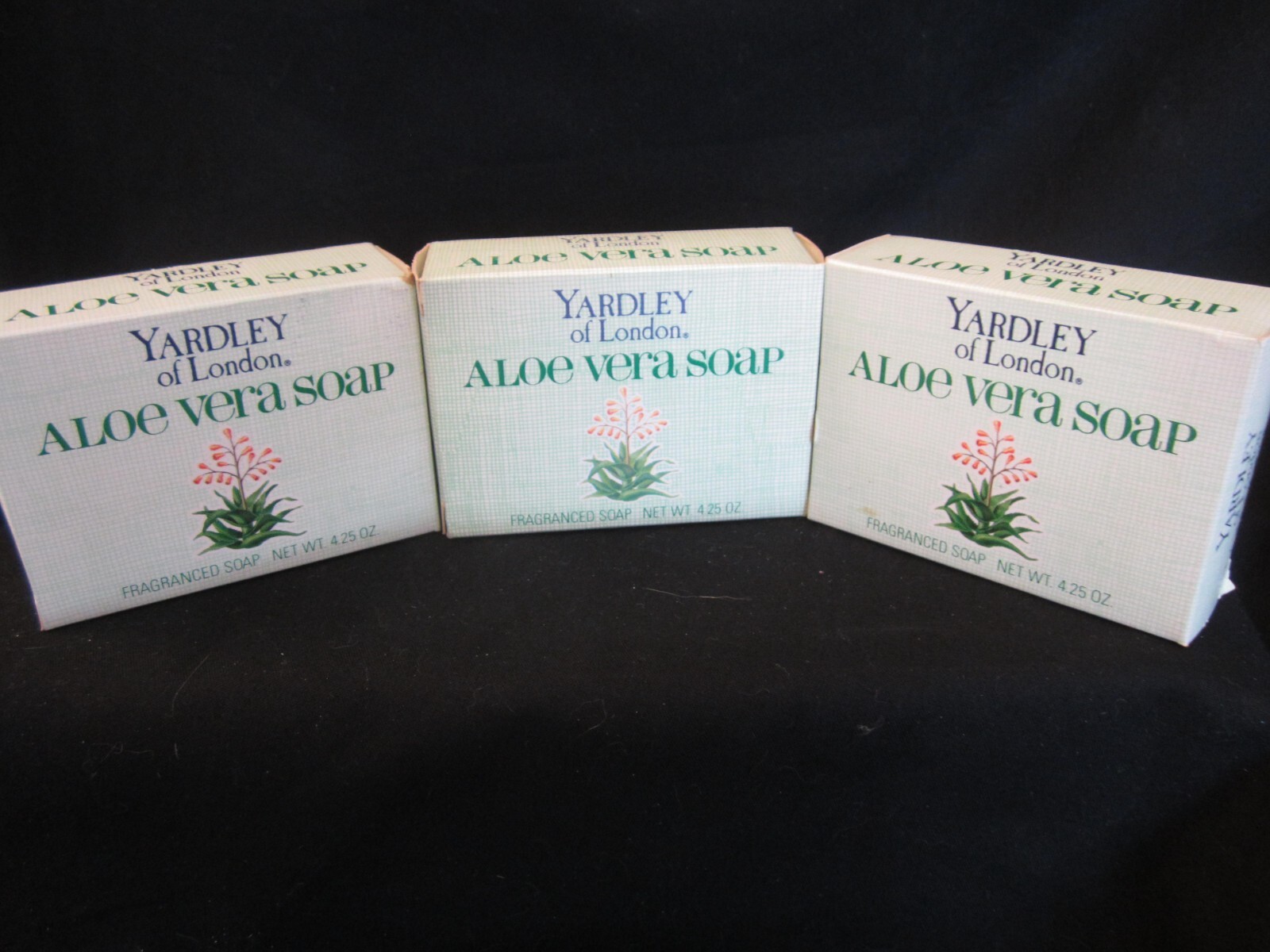 Yardley Of London Aloe Vera Fragranced Bath Bar Soap 4.25 Oz NOS LOT OF 3