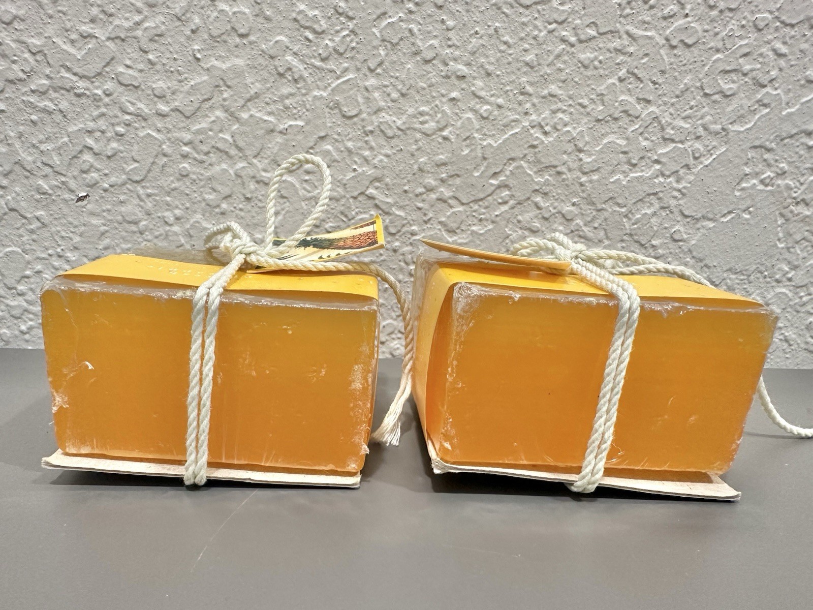 Vintage Lot Of 4 Bath And Body Works Bar Soaps 6.3 Oz Fresh Pineapple + Read Des