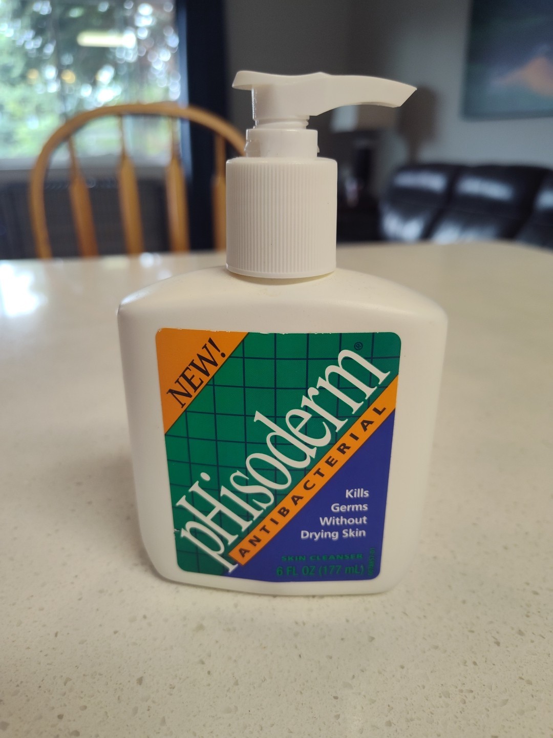 Phisoderm 1999 Antibacterial 6 fl oz skin cleanser UNOPENED. SOLD AS IS Vintage