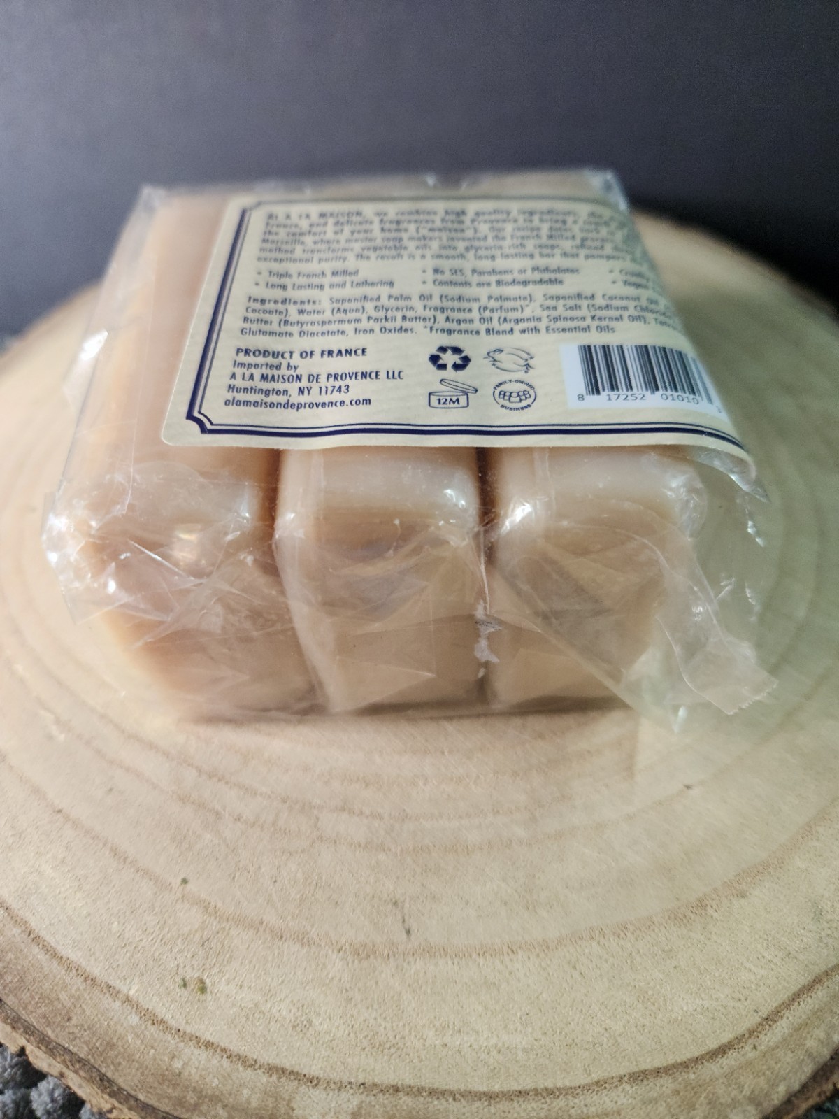 A La Maison Lavender Flowers Bar Soap with Shea Butter & Olive Oil 14 oz 43Count