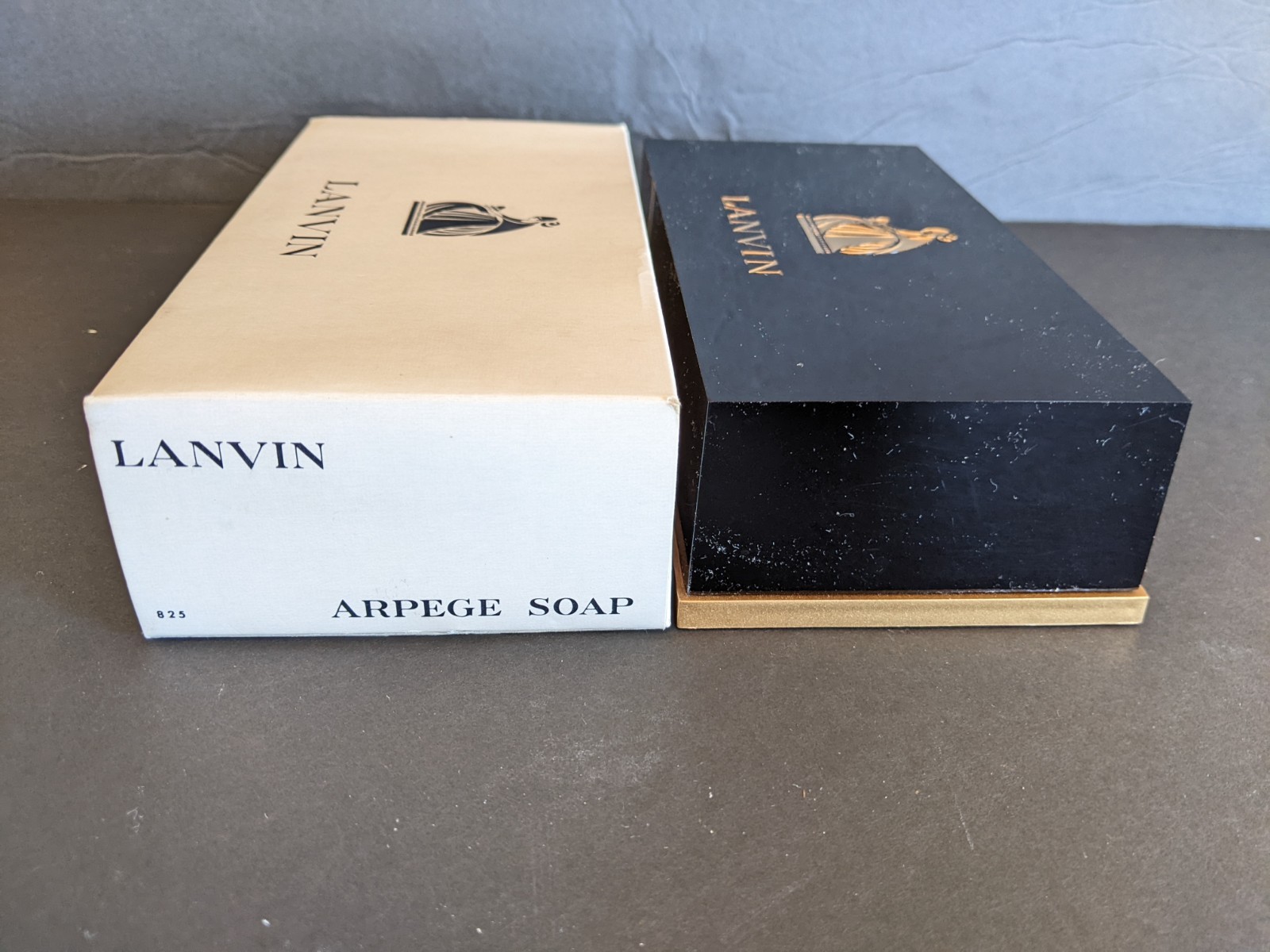Vintage Lavin France 3X3.5oz Bars of Hand / Bath Arpege Perfume Soap w. Box New