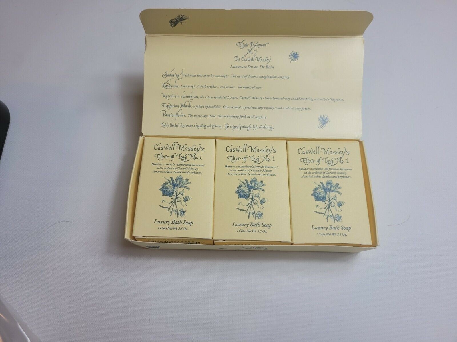 Caswell Massey Elixir of Love No. 1 Luxury Bath Soap 3 Bars 3.5 oz Each Gift NEW