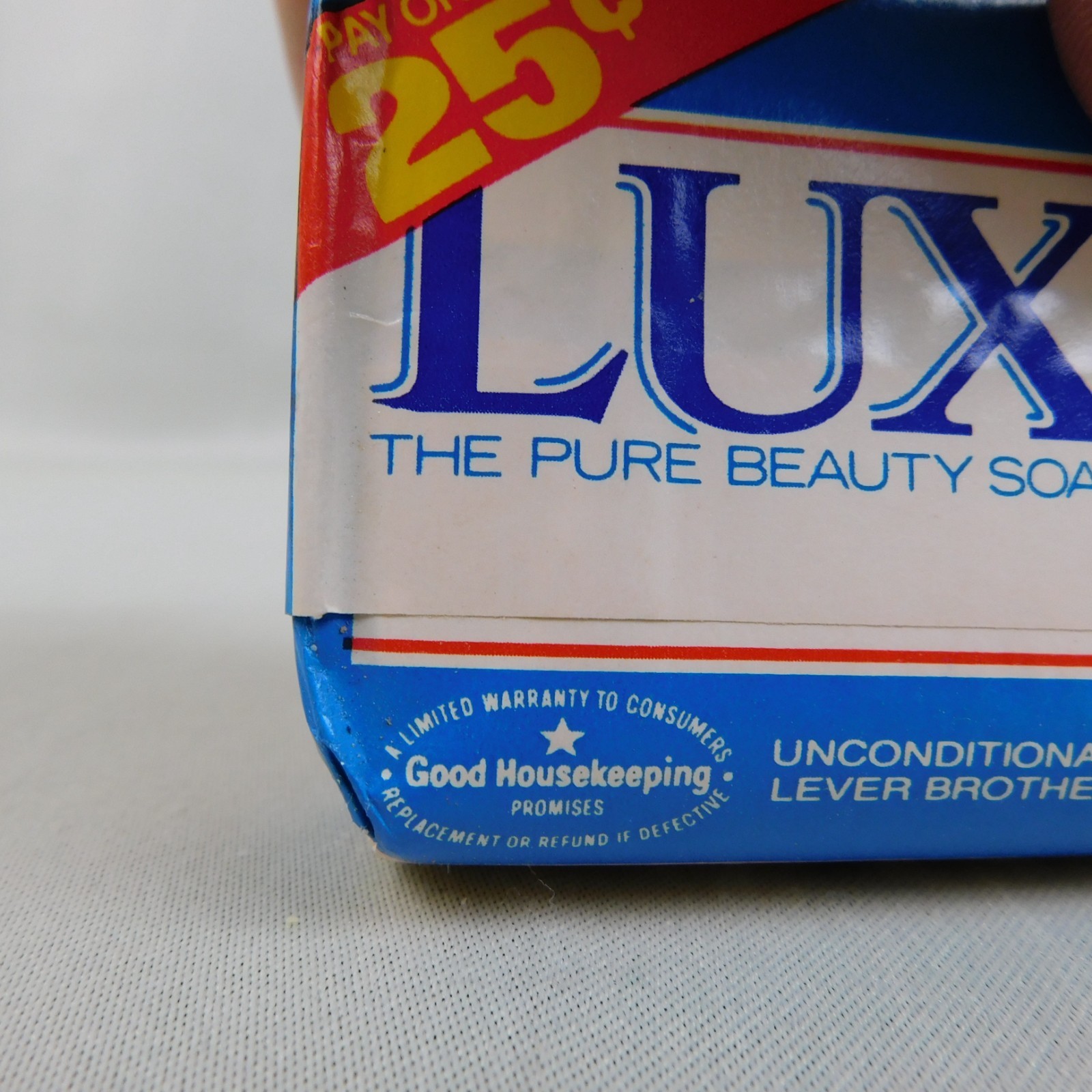 Vintage NOS Lux The Pure Beauty Soap White 4.75oz Bath Size #A316