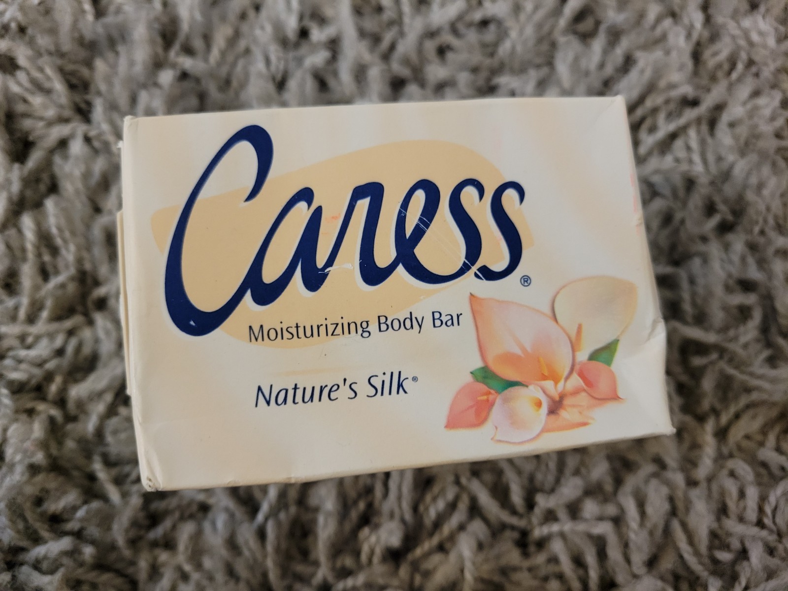 2 Pack VINTAGE 2001 Caress Moisturizing Body Bar Soap Nature’s Silk 4.75 oz each