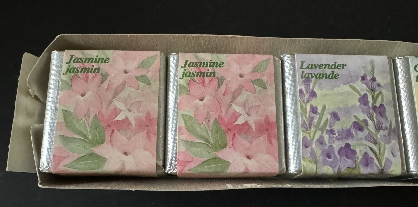 VINTAGE AROMATHERAPY ENGLISH BATH CUBES NOS