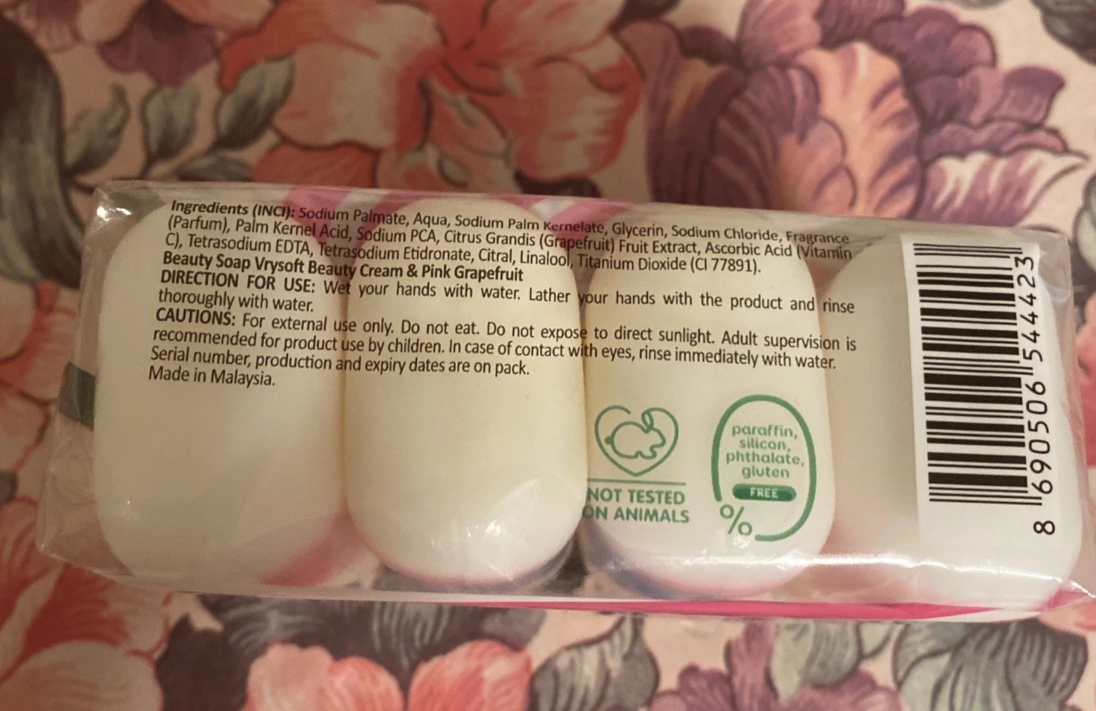 Vry Soft NIP Pink Grapefruit Vegan Soap 2.82 oz Bars Pkg Of 4: 94% Natural
