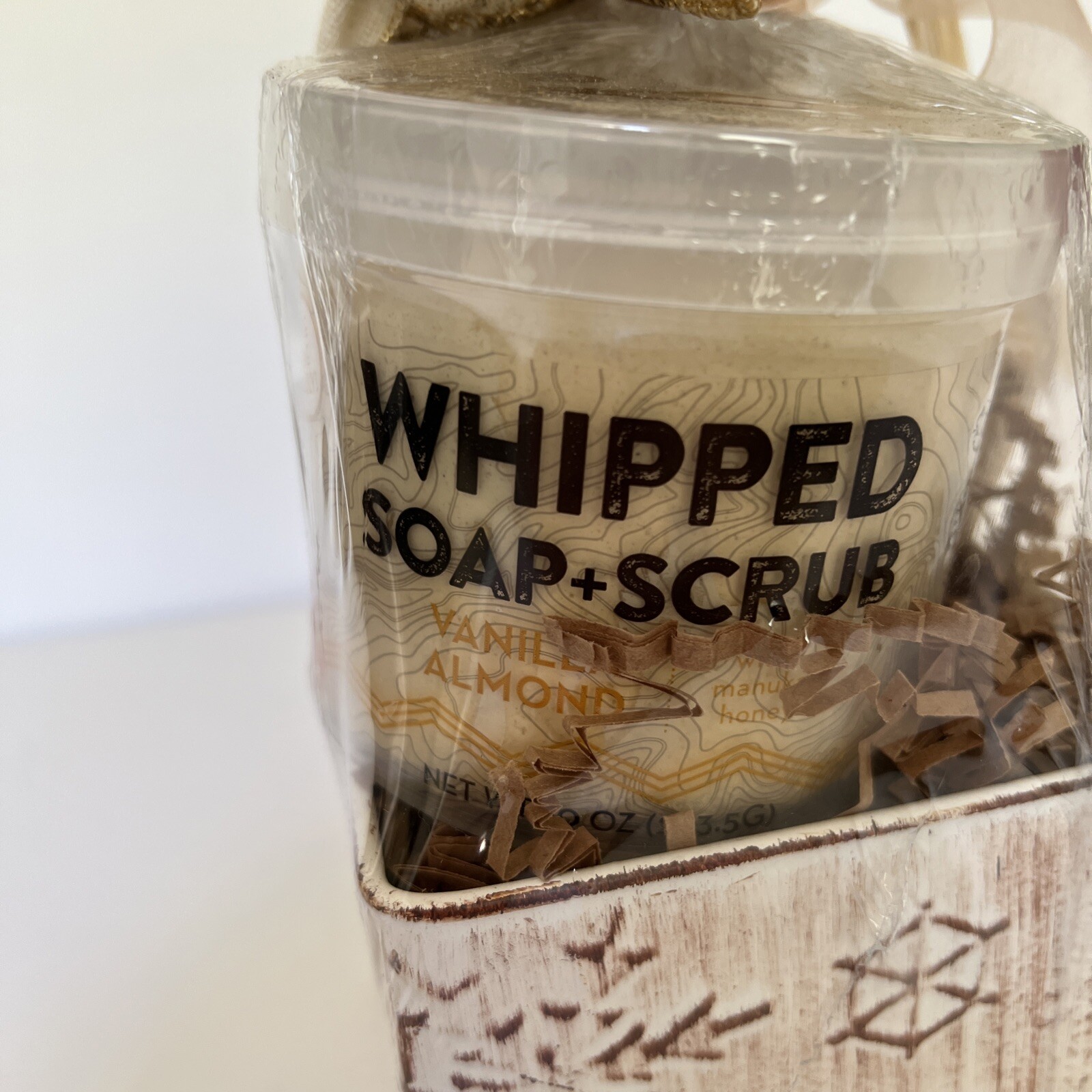NEW Pacha Soap Co. Gift Set of Whipped Soap Scrub (Vanilla Almond) + Froth Bomb