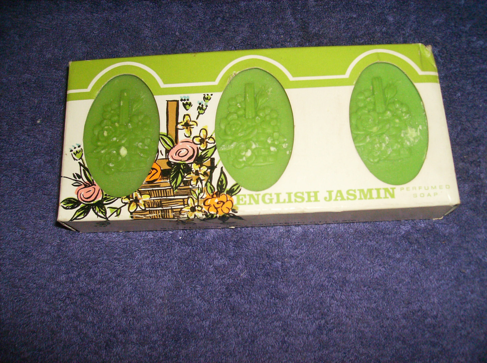 NEW GREEN ENGLISH JASMINE PERFUMED SOAP BAR BOX/3 NEW IN BOX MADE IN USA GIFT