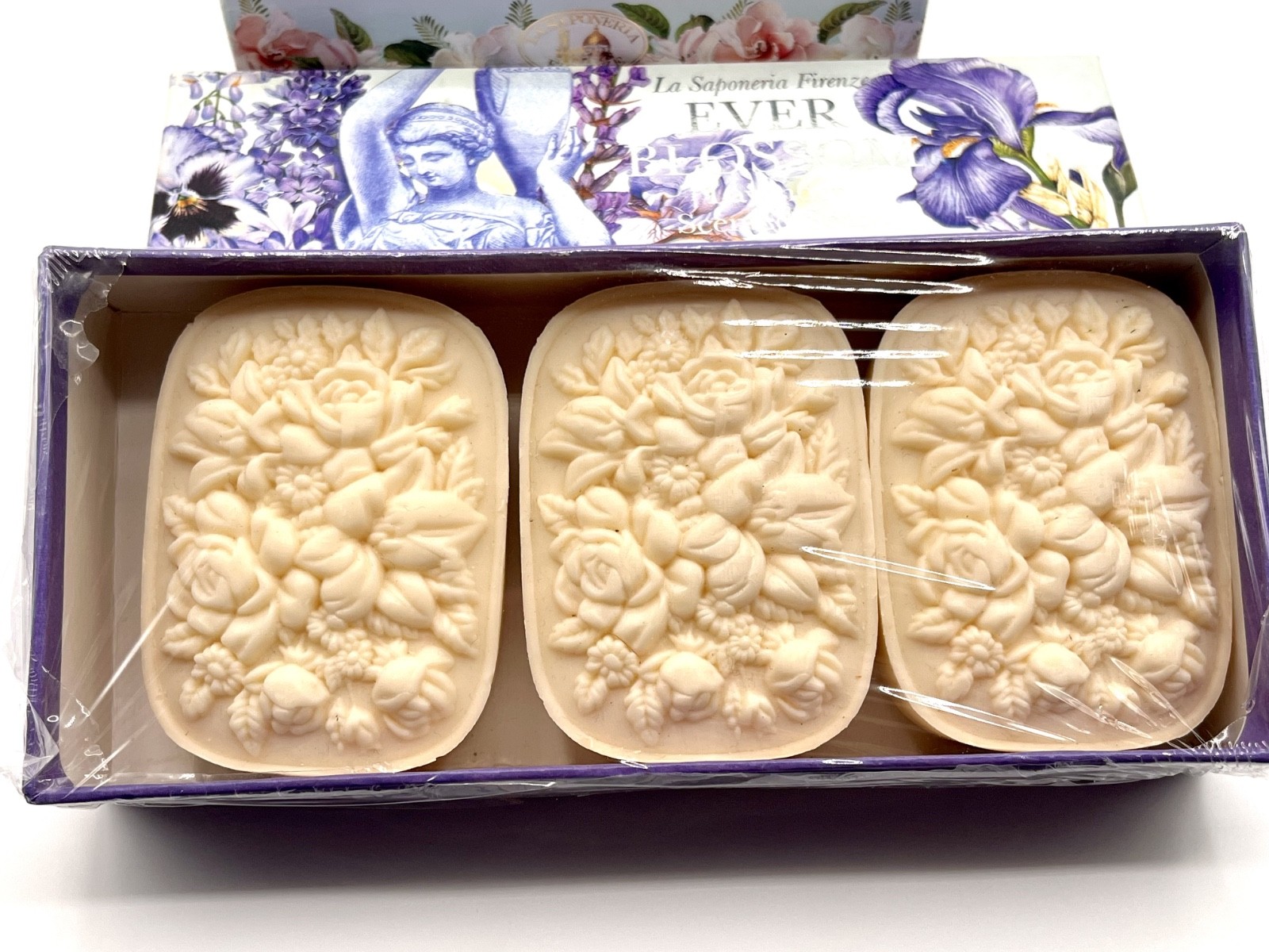 2-LA SAPONERIA FIRENZE SCENTED SOAP SETS-GARDENIA GIFTBOX/LAVENDER GIFT BOX OF 3