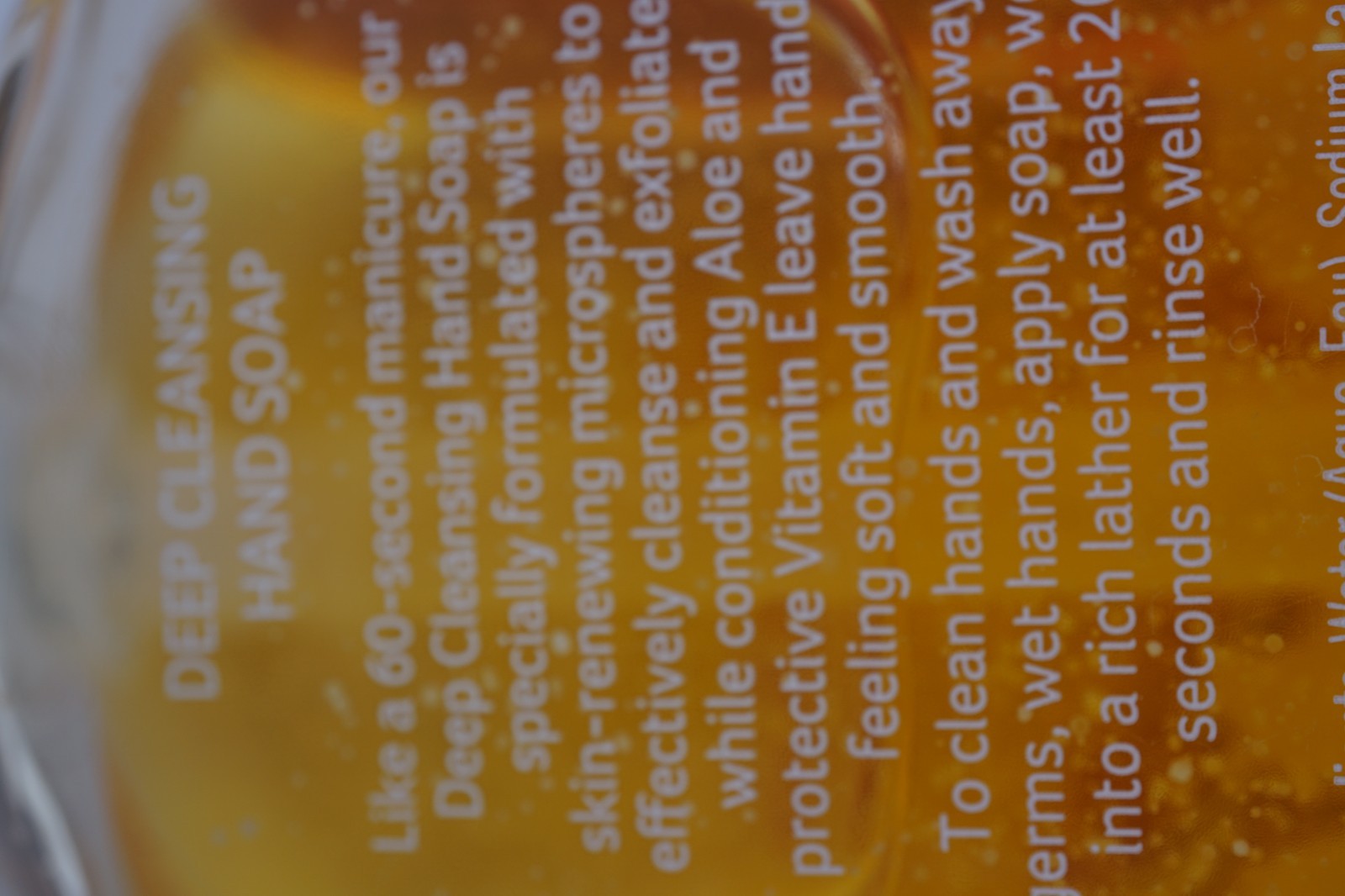 2 BATH & BODY WORKS WILD HONEYSUCKLE DEEP CLEANSING GEL HAND SOAP