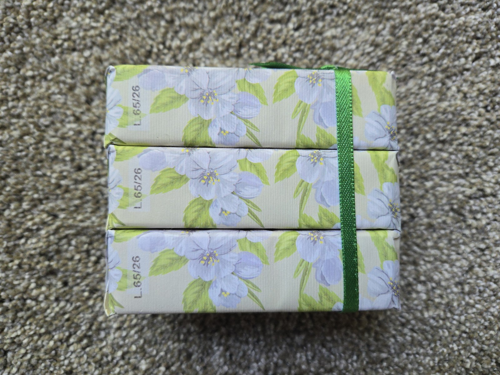 New Italian Luxury Vegetable Bar Soap Jasmine Scented Triple Milled 3 Bars