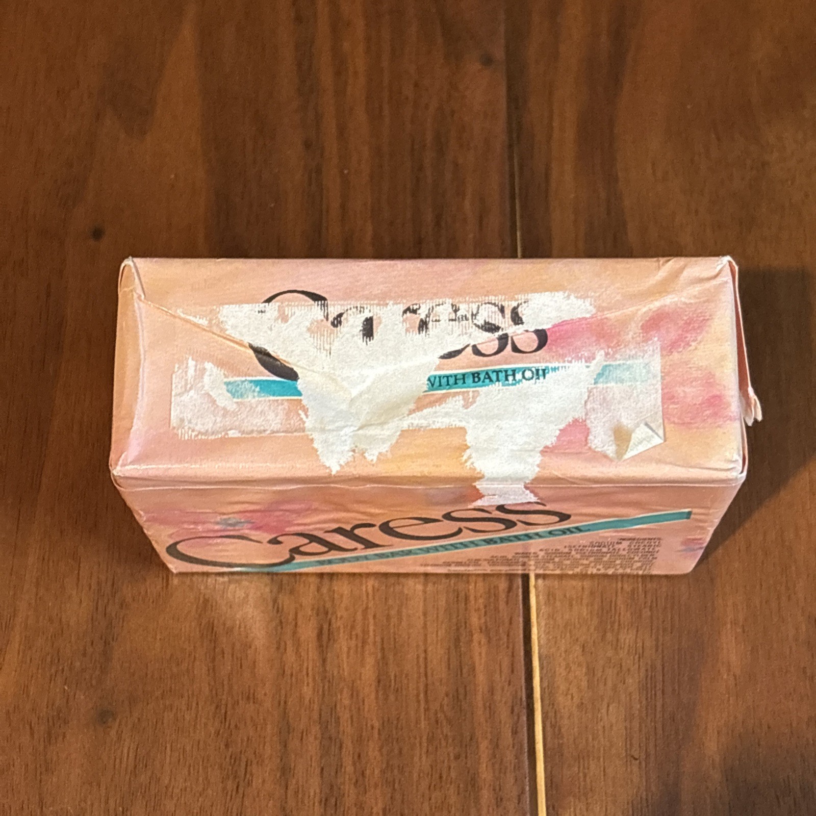 Vintage Caress Body Bar With Bath Oil 4.75 Oz ONE BAR Peach Soap USA 1988