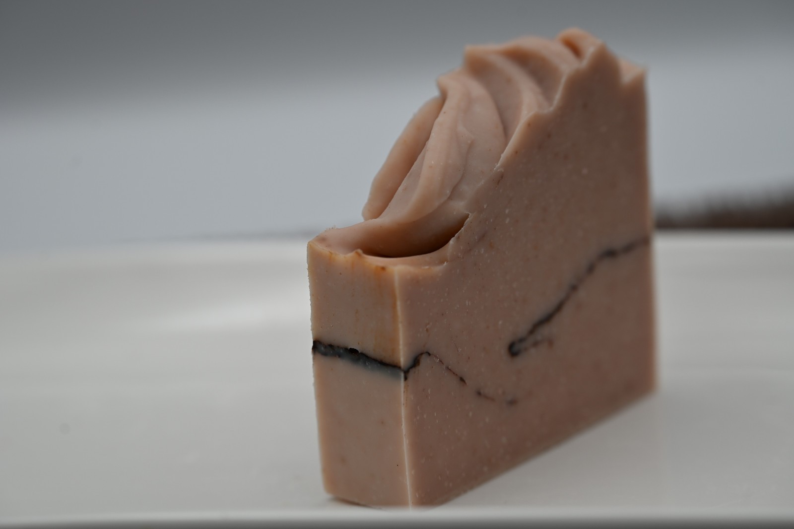 Le Luxe Lather, Luxury Artisan Soap, “Madeline”.. Chic Floral fusion scent..