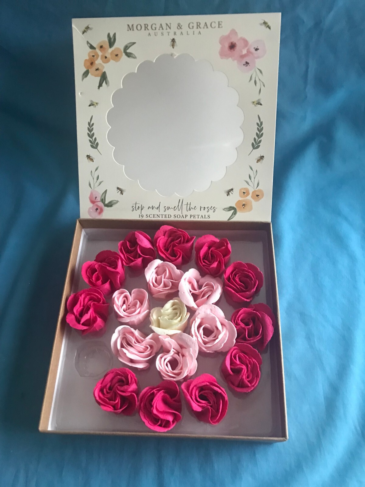 New 18 Count Morgan & Grace Rose Scented Dissolving Bath Soap Flowers / Petals
