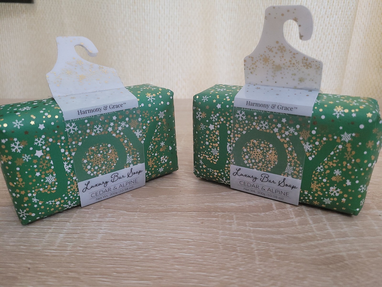 Harmony & Grace Luxury Bar SOAPS Christmas gift Wrapped Cedar & Alpine 10.58 oz