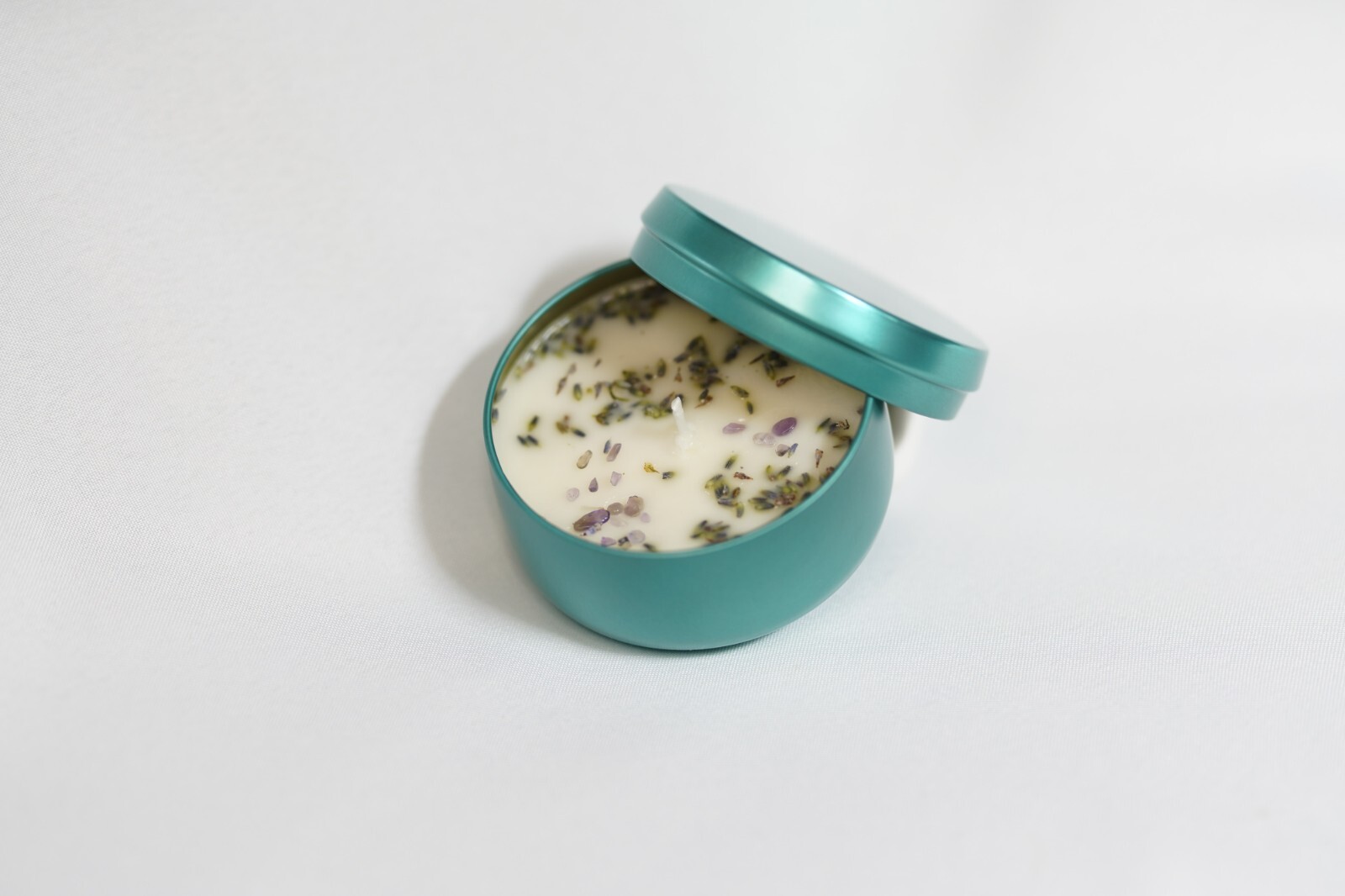 Scented Candle Egyptian Musk, Sandalwood, Exotic Amber, Salt Air Honeydew