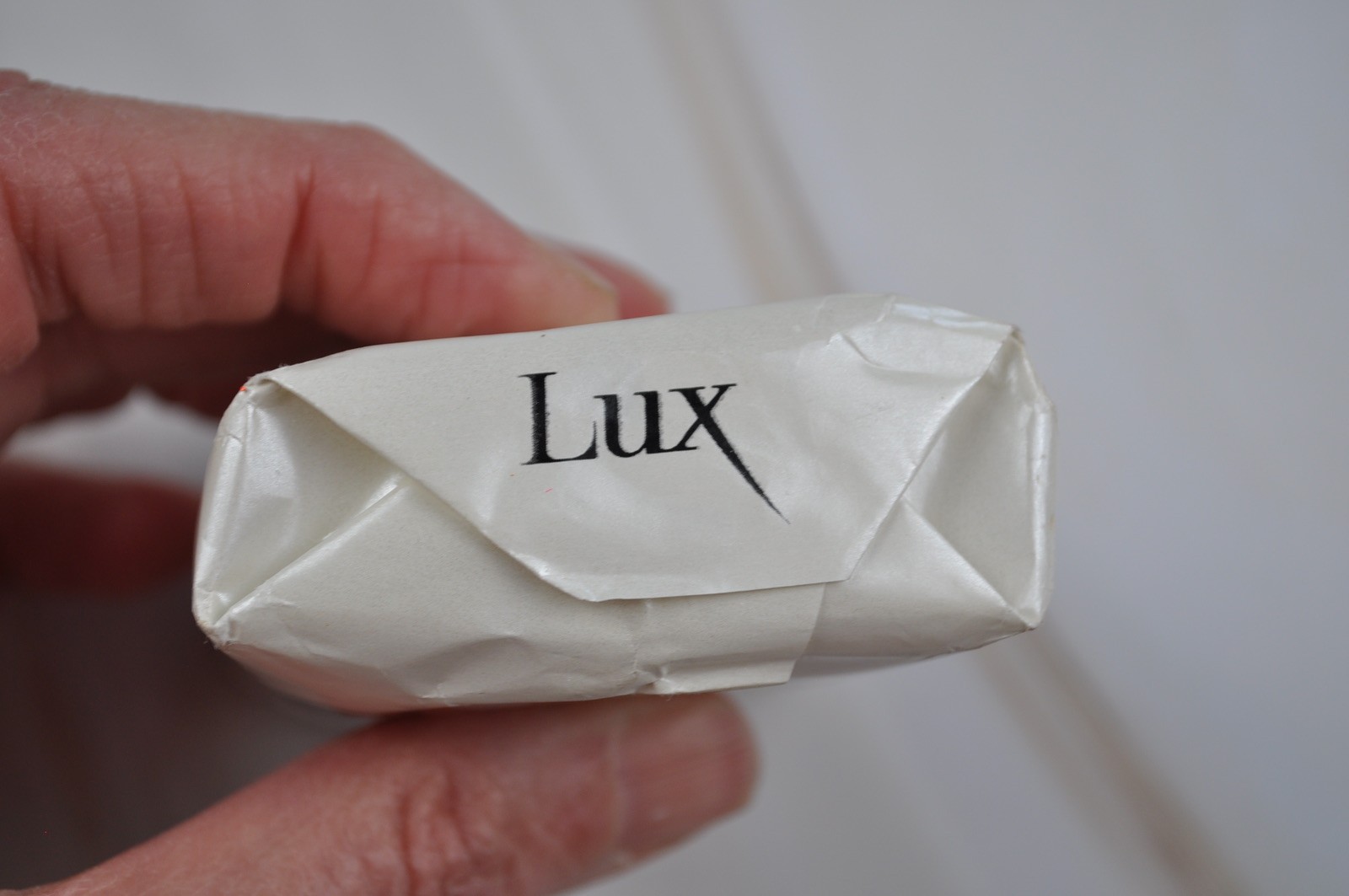 Vintage Lux Bar of Soap Honey Almond
