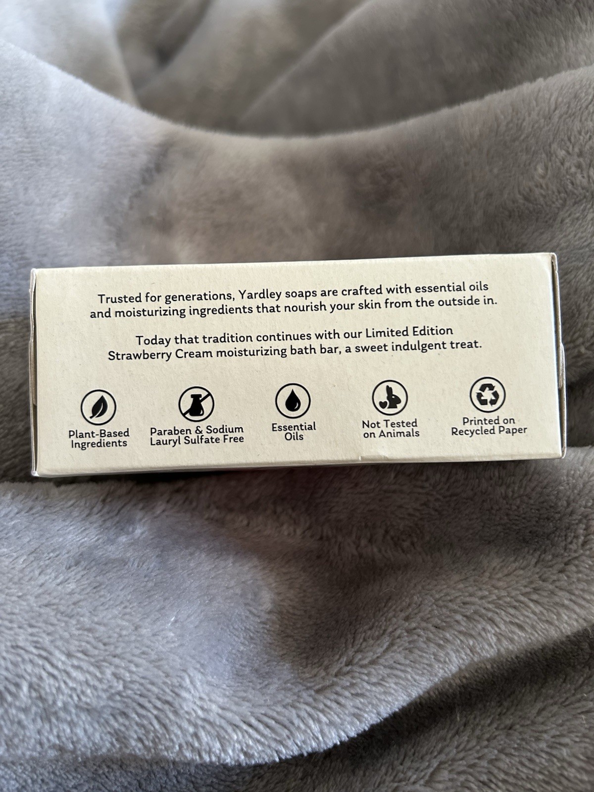 Lot Of 6 Yardley London Strawberry Cream Limited Edition Bath Bar, 4oz