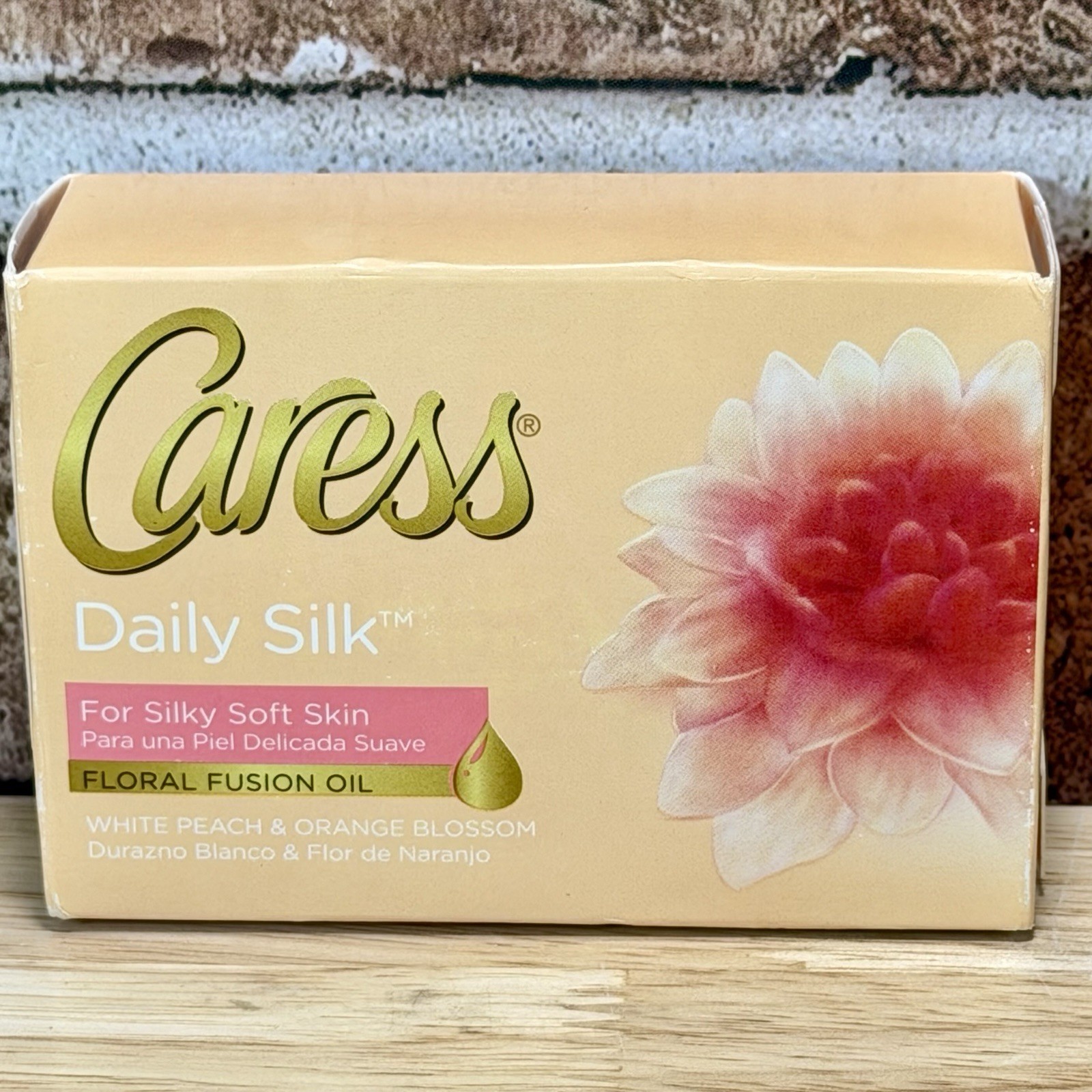 5X Caress Daily Silk Floral Fusion Oil Essence Silky Soft Skin Bar Soap 4oz 2B