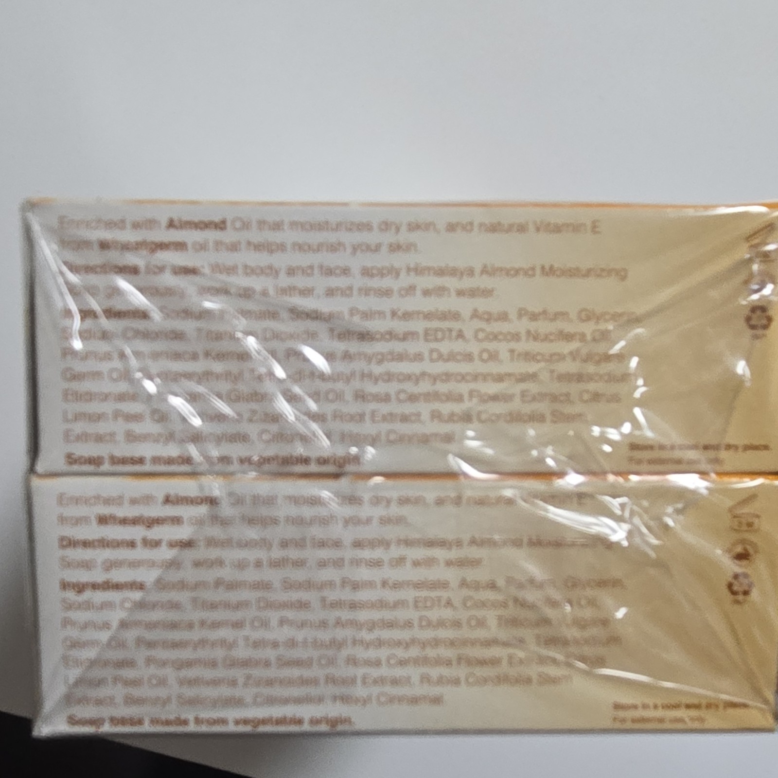 Himalaya Almond Oil Moisturizing Soap for Body & Face, Dry Skin, 125g 6 bars