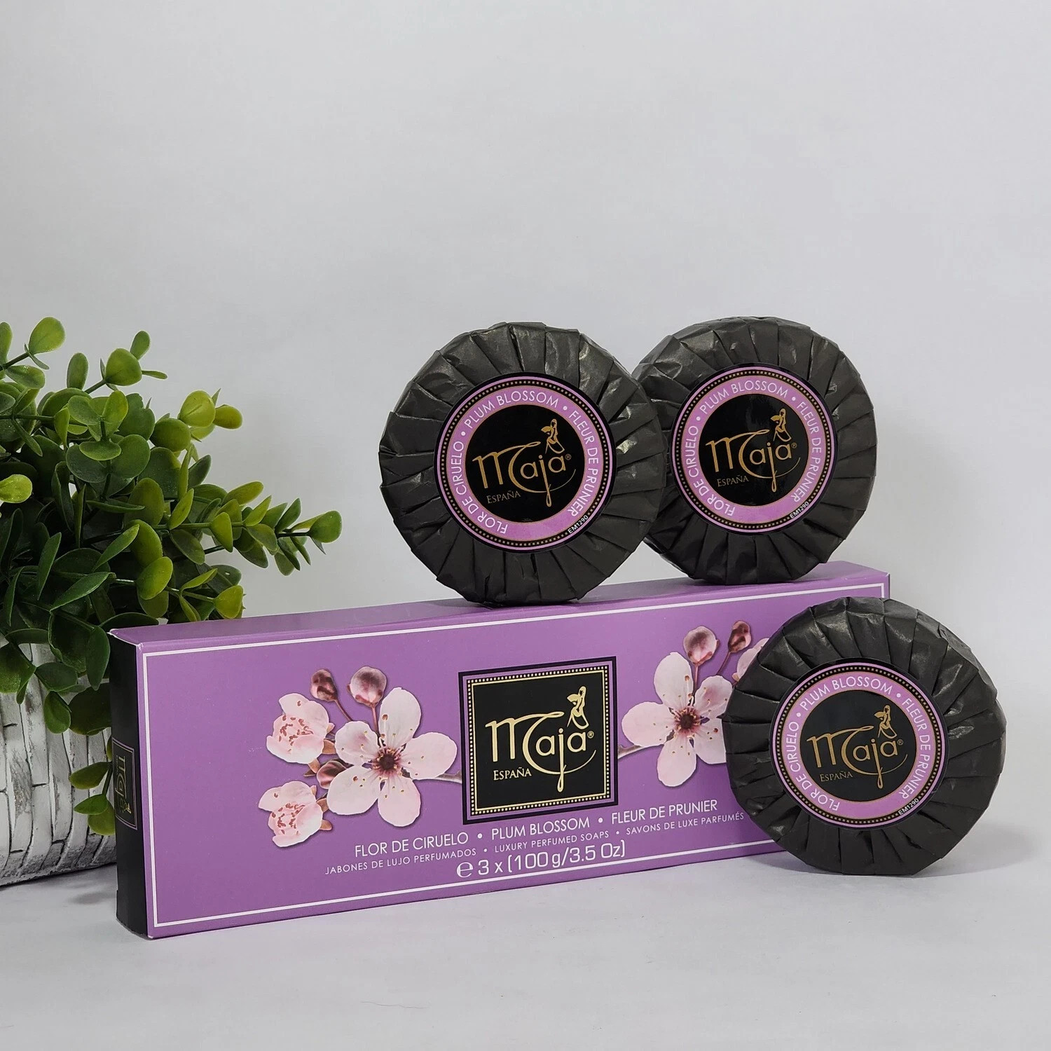 MAJA PLUM BLOSSOM SOAPS BOXED SET THREE BARS NEW