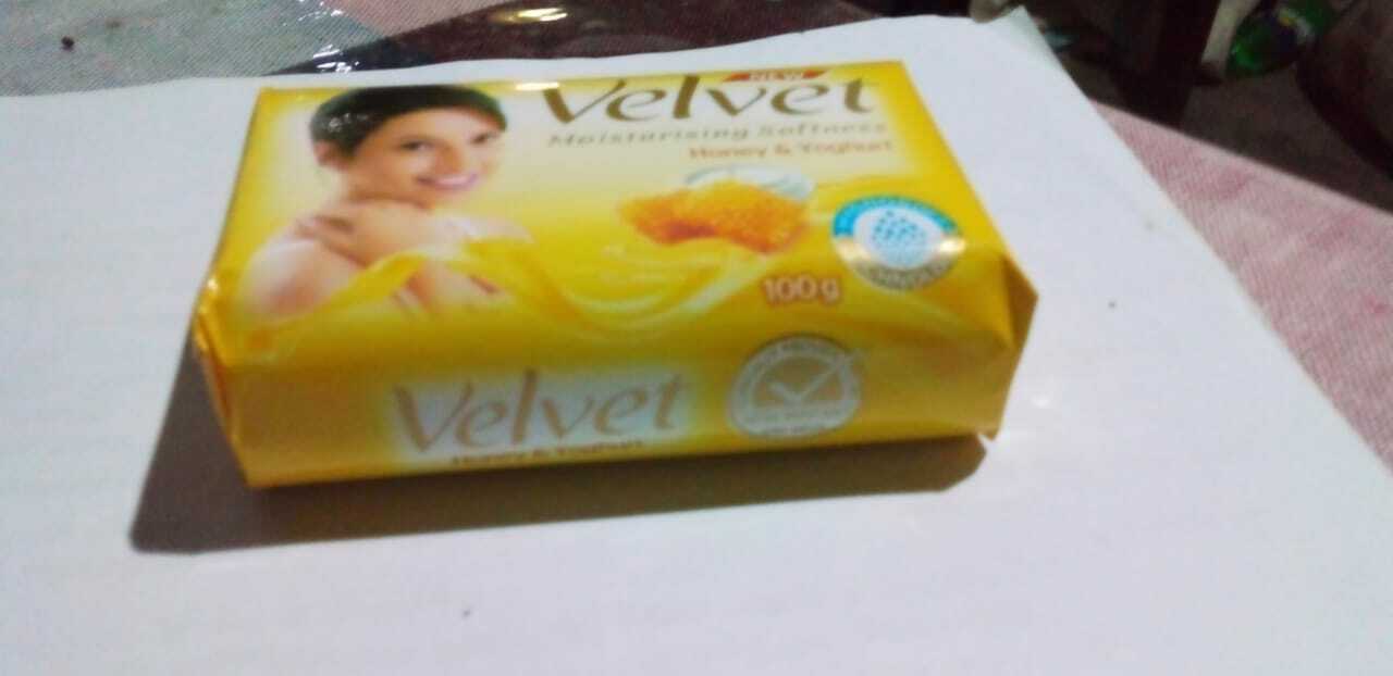 Velvet Moisturising Softness Honey & Yoghurt Soap Keep Your Skin Fresh Always