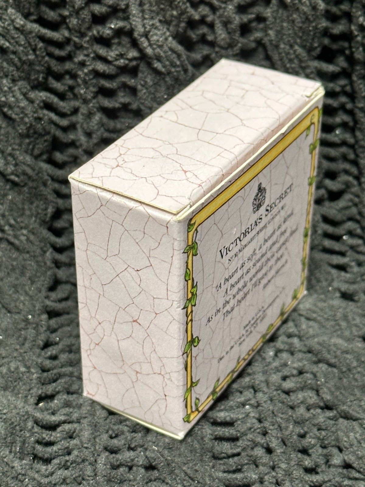 BRAND NEW – Vintage Victoria’s Secret “Romantic Heart” Creme Soap 2.35 oz