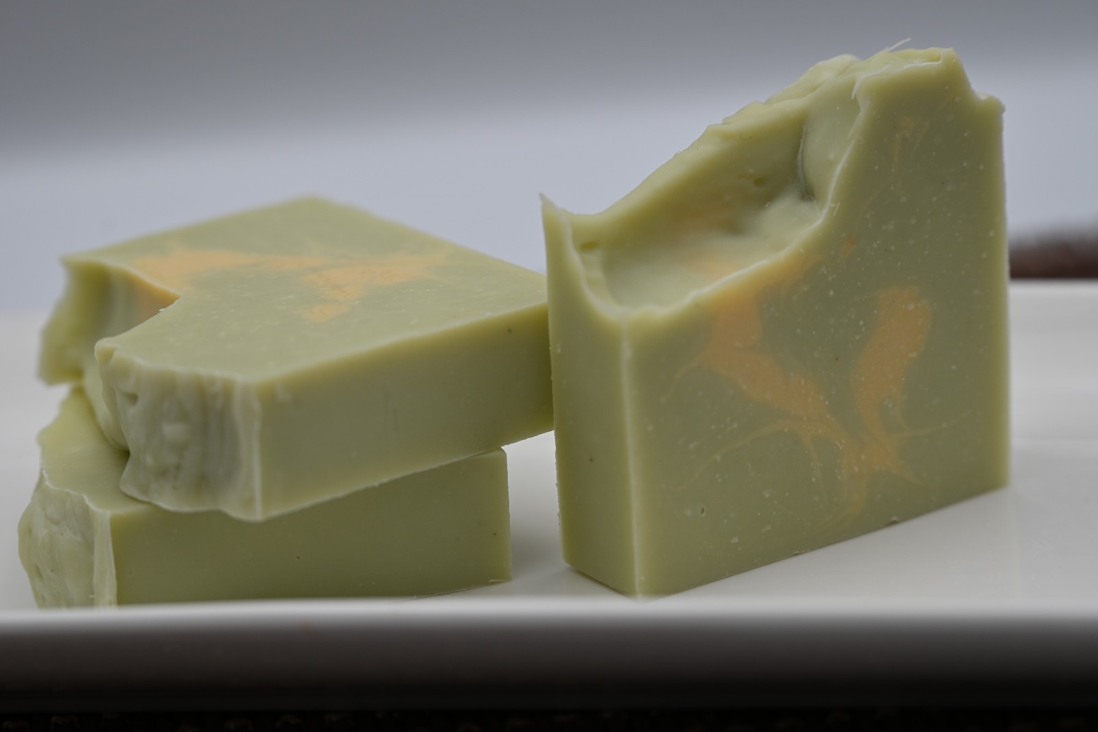 Le Luxe Lather, Luxury Artisan Soap, “Betty-Jo”.. Honey Scent..