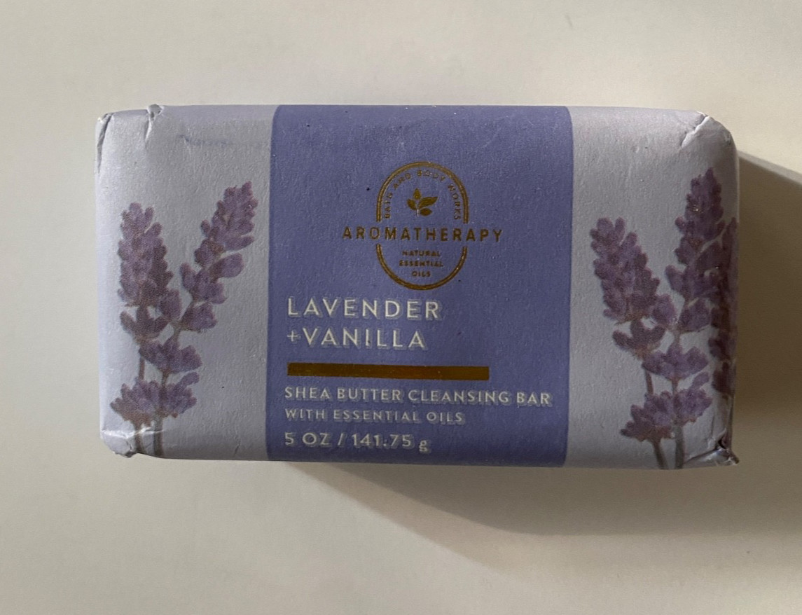 Bath & Body Works Lavender + Vanilla Shea Butter Cleansing Bar Essential Oils