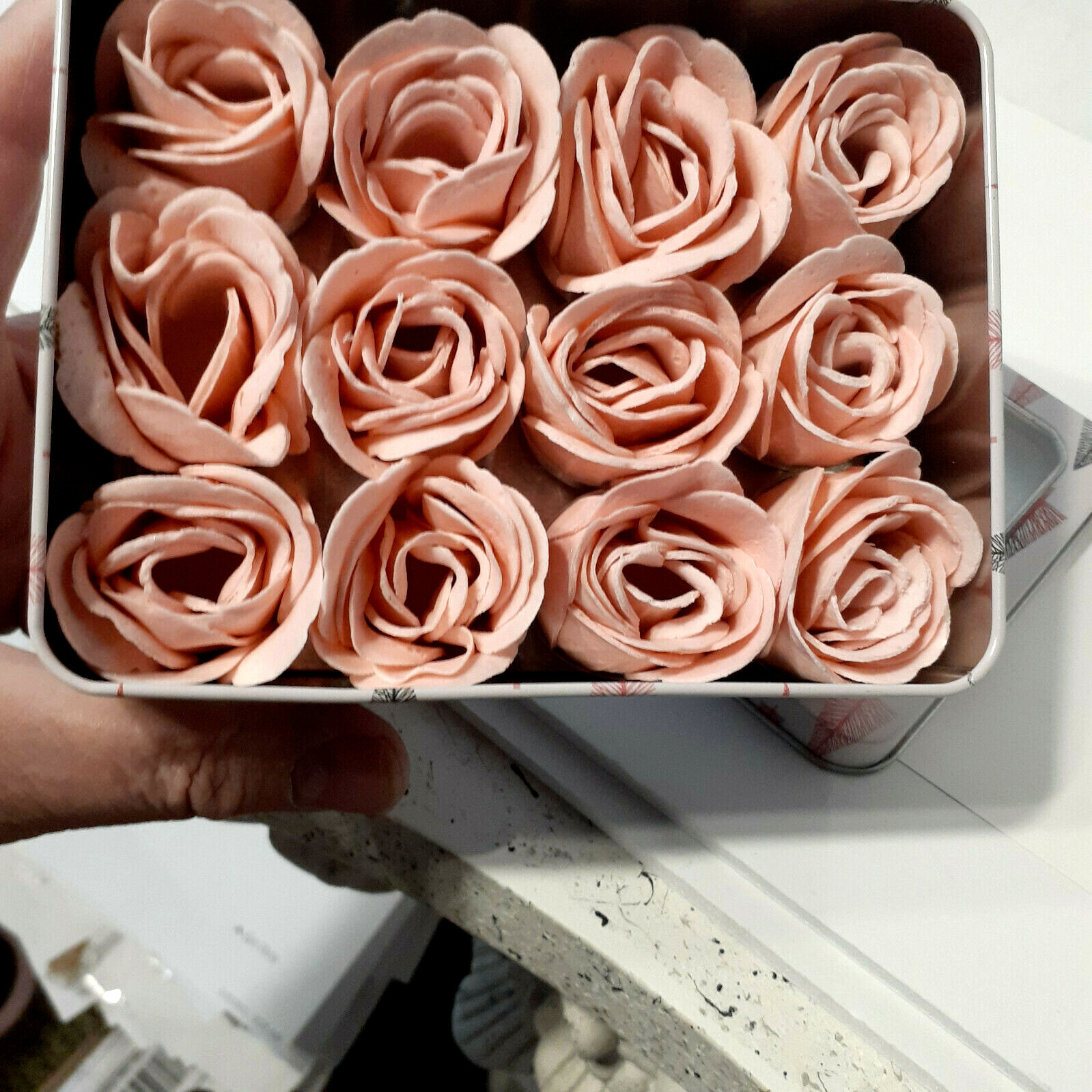 Nicole Miller Rose Scented Soap Petals in metal box