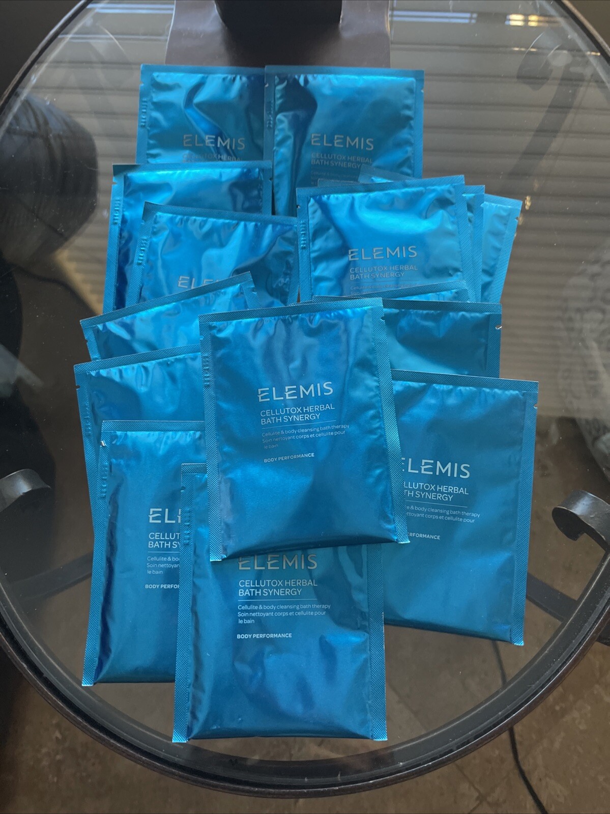 ELEMIS CELLUTOX HERBAL BATH SYNERGY 300G E 10.6 OZ. 15 SACHETS
