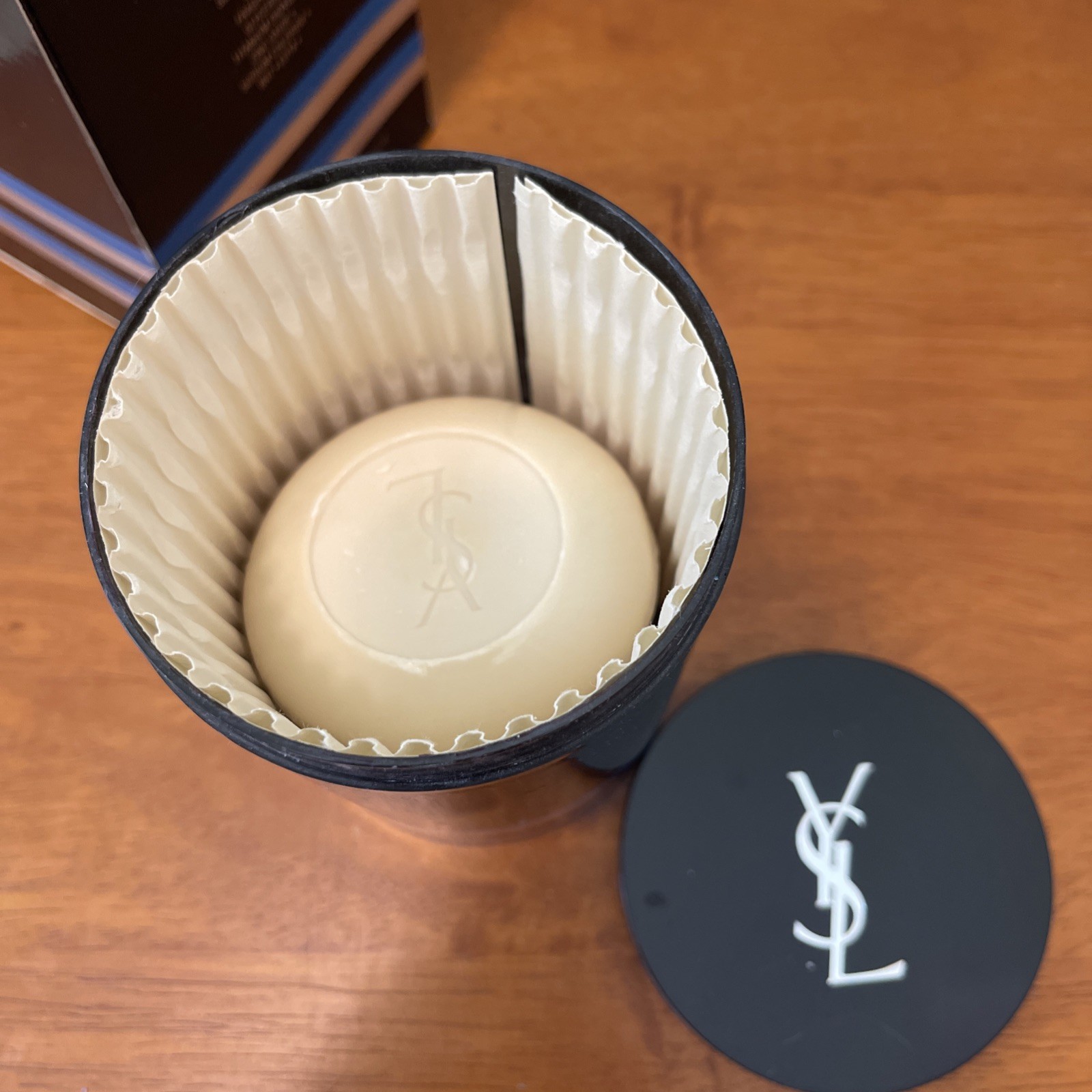 YVES SAINT LAURENT RIVE GAUCHE 4OZ X 2 VINTAGE SOAPS WITH BOX) – One Missing