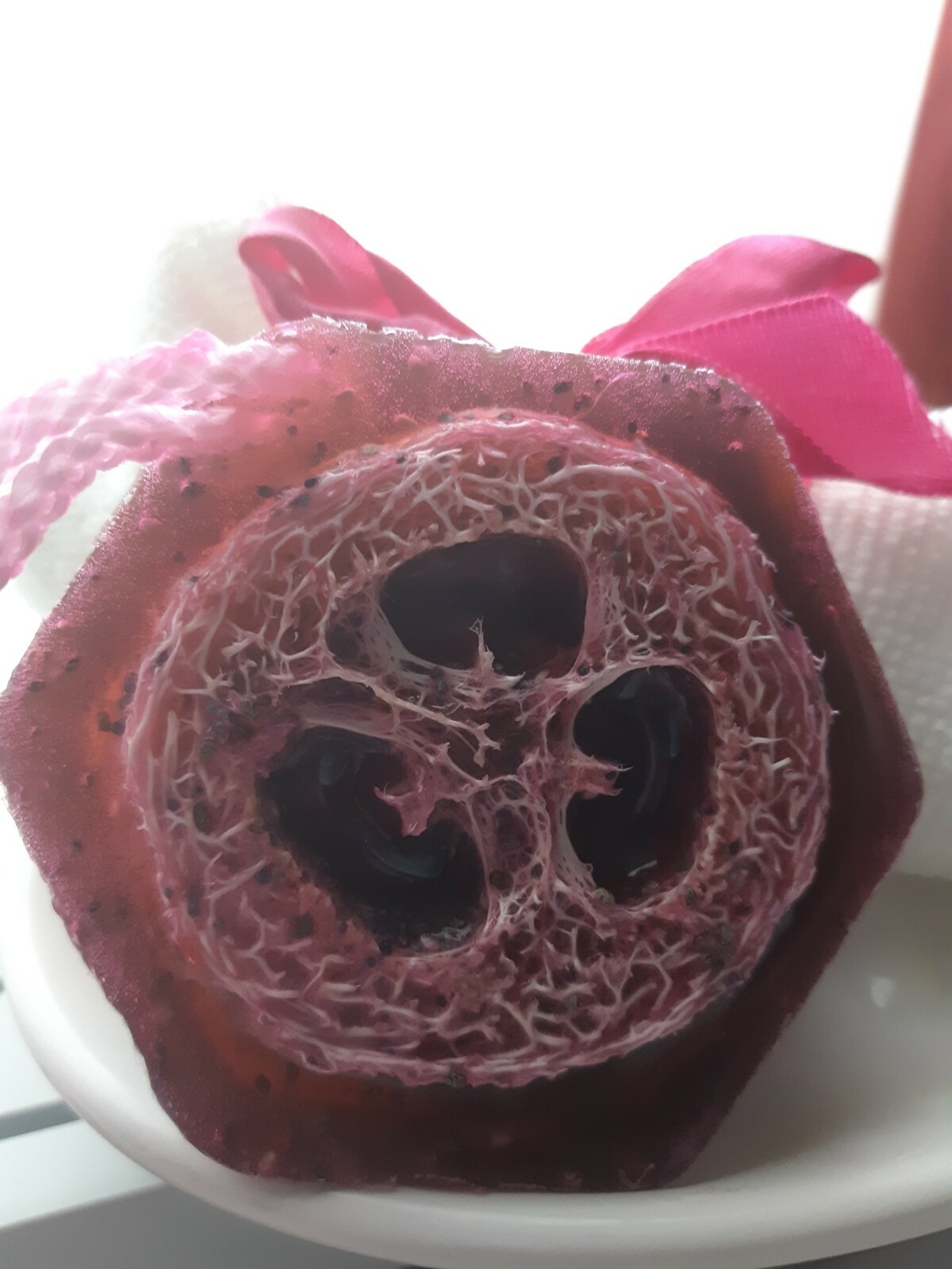 Chia Organic soap to restore the skin’s moisture barrier.