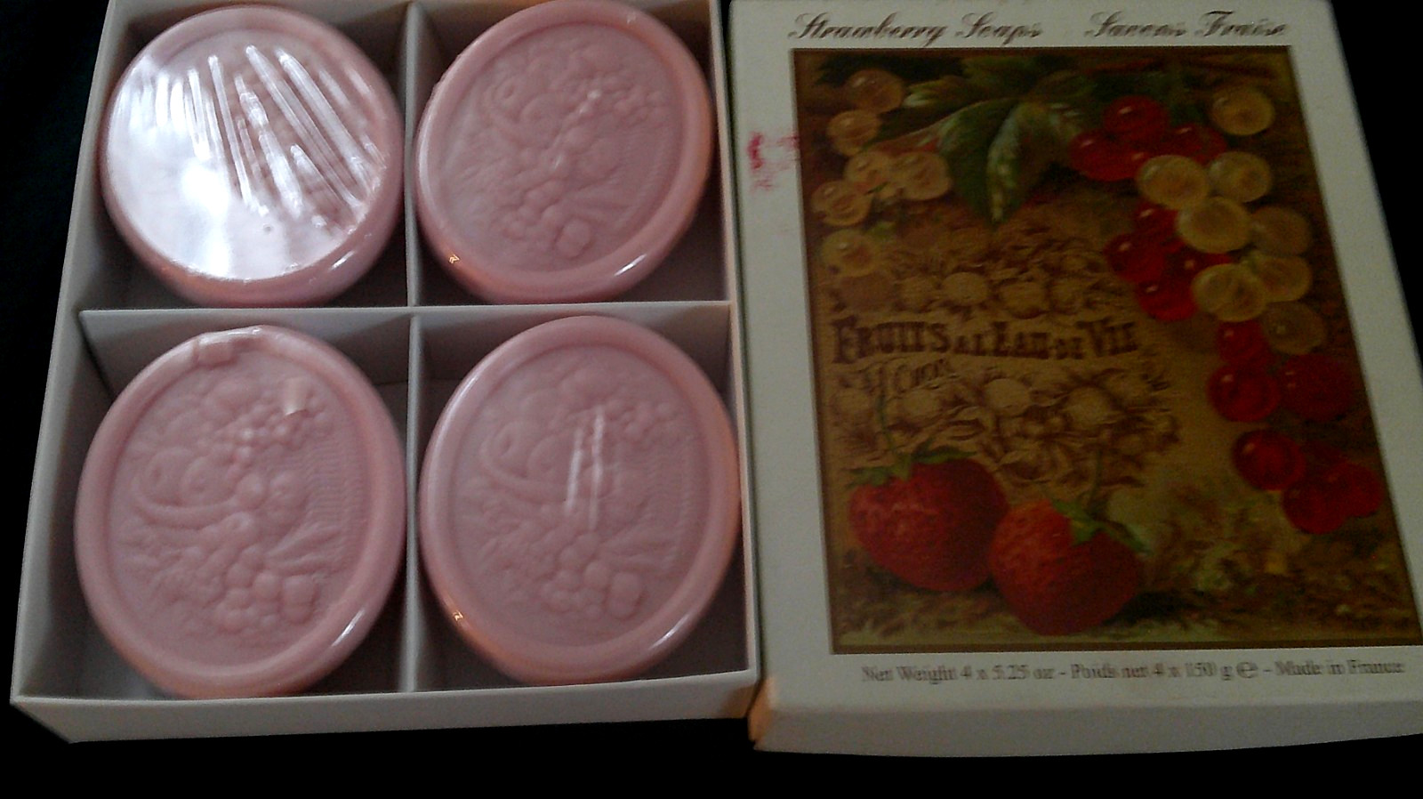 Lorcos Savon strawberry Soap 4 Bars x 5.25 oz ladies scented France vintage