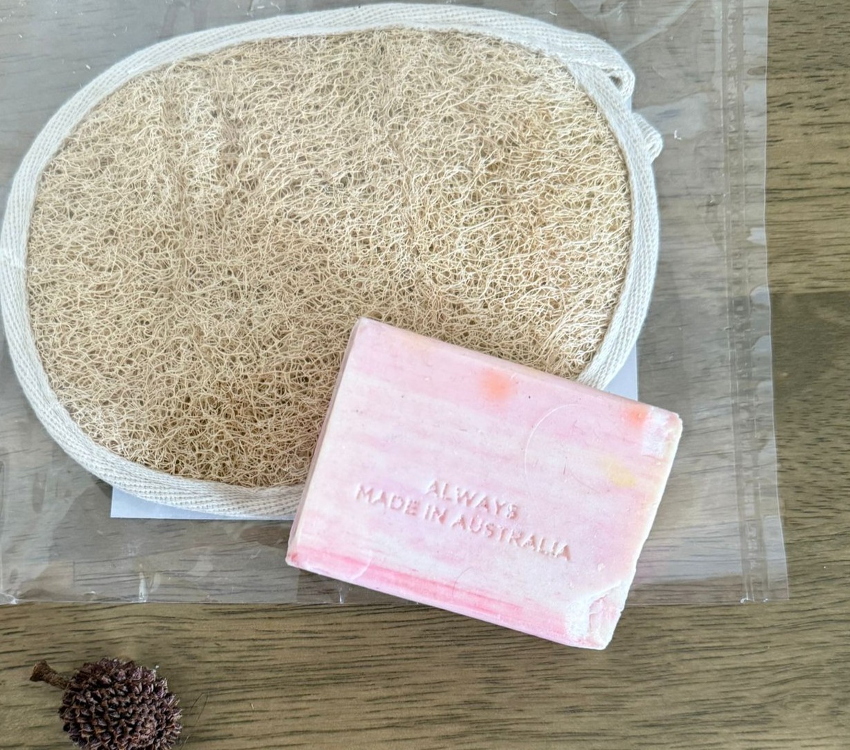 Body wash,scrub,hard,circle,round,oval,hand size,1piece,massage,relax,clean easy