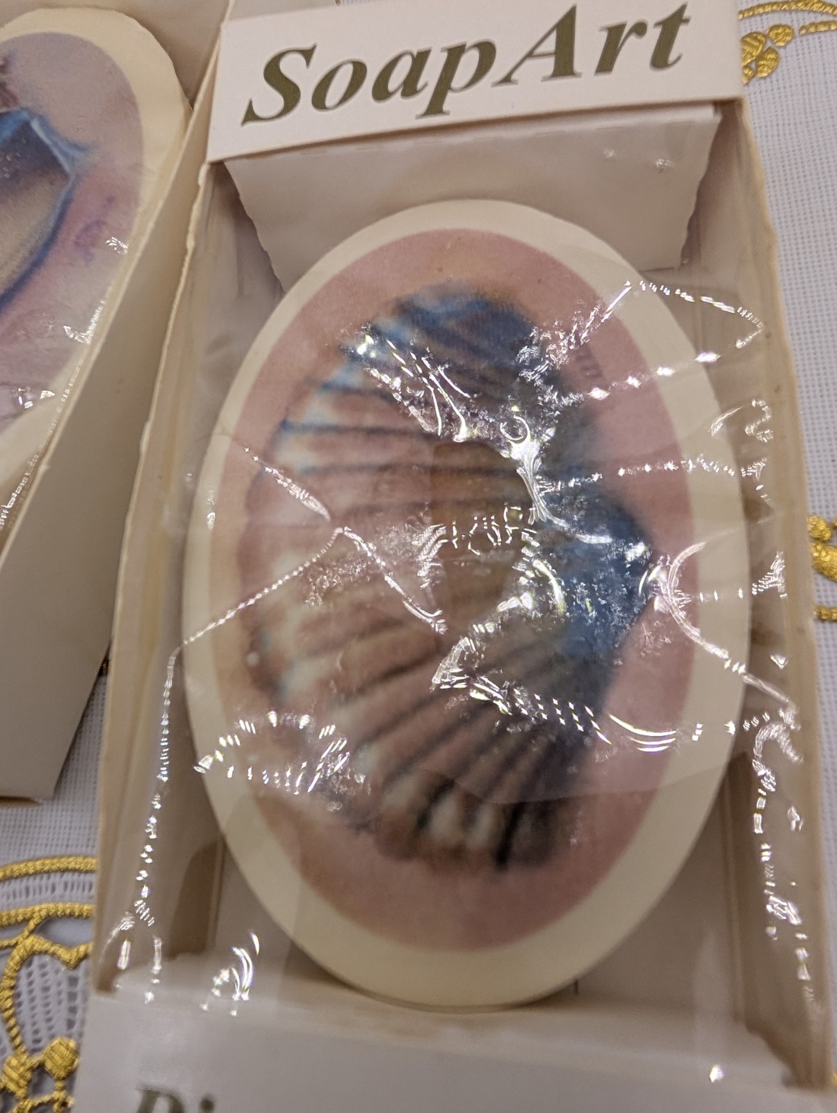 Set of 2 Soap Art Picture Soaps Coastal Beach Seashells in original boxes READ