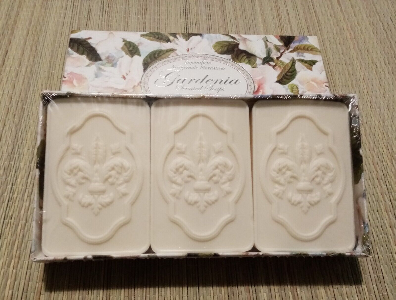 SAPONIFICIO ARTIGIANALE GARDENIA SCENTED SOAP 3 x 4.40 oz NIB FREE SHIPPING!