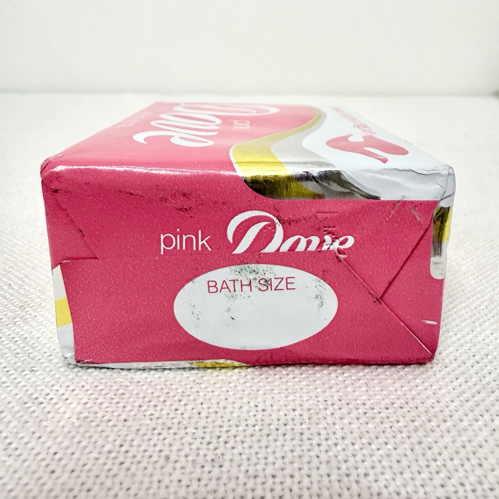 Vintage Pink Dove Soap 1/4 Moisturizing Cream 4.75 oz Bath Size New Old Stock