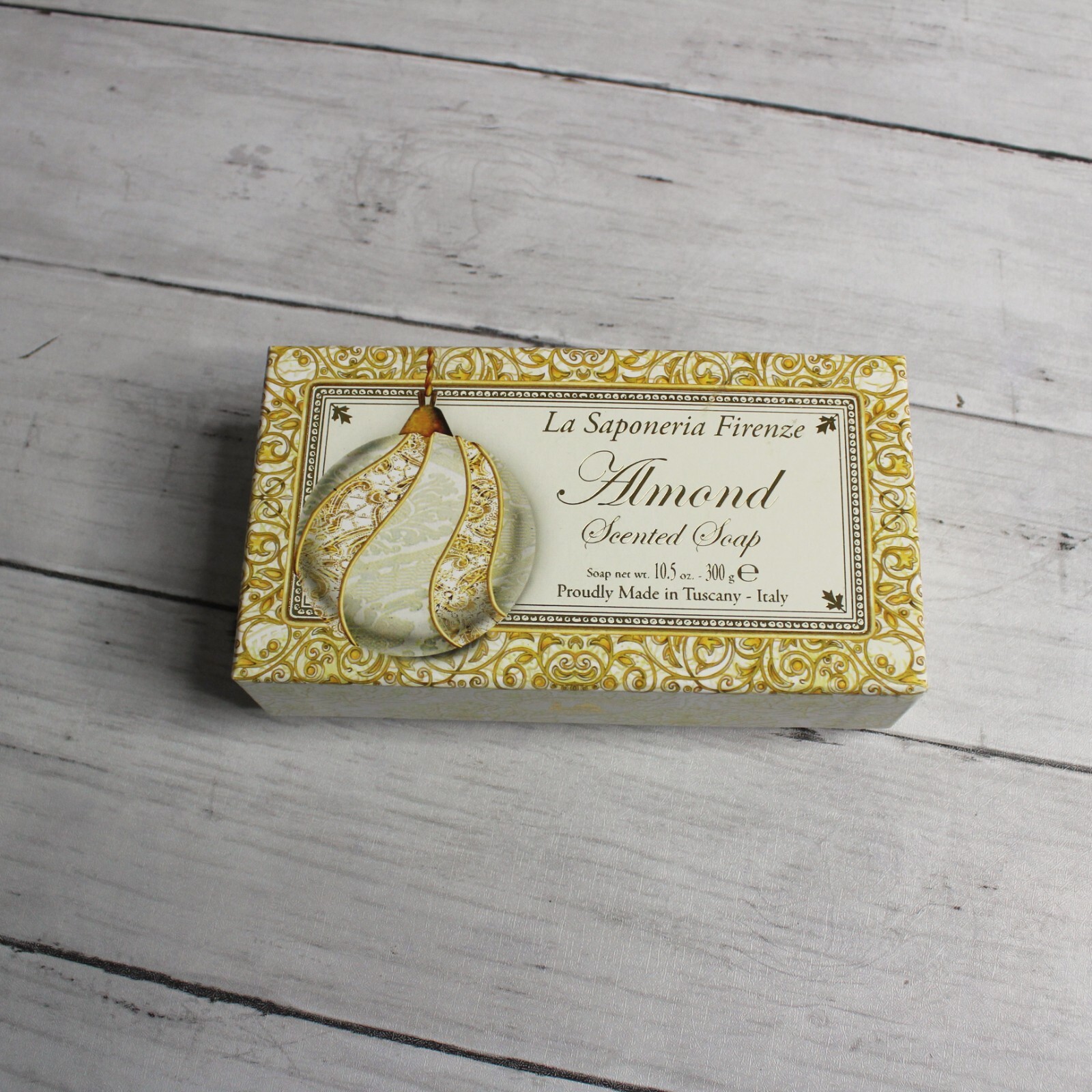 La Saponeria Firenze Decorative Almond Scented Soap Bar Made in Italy