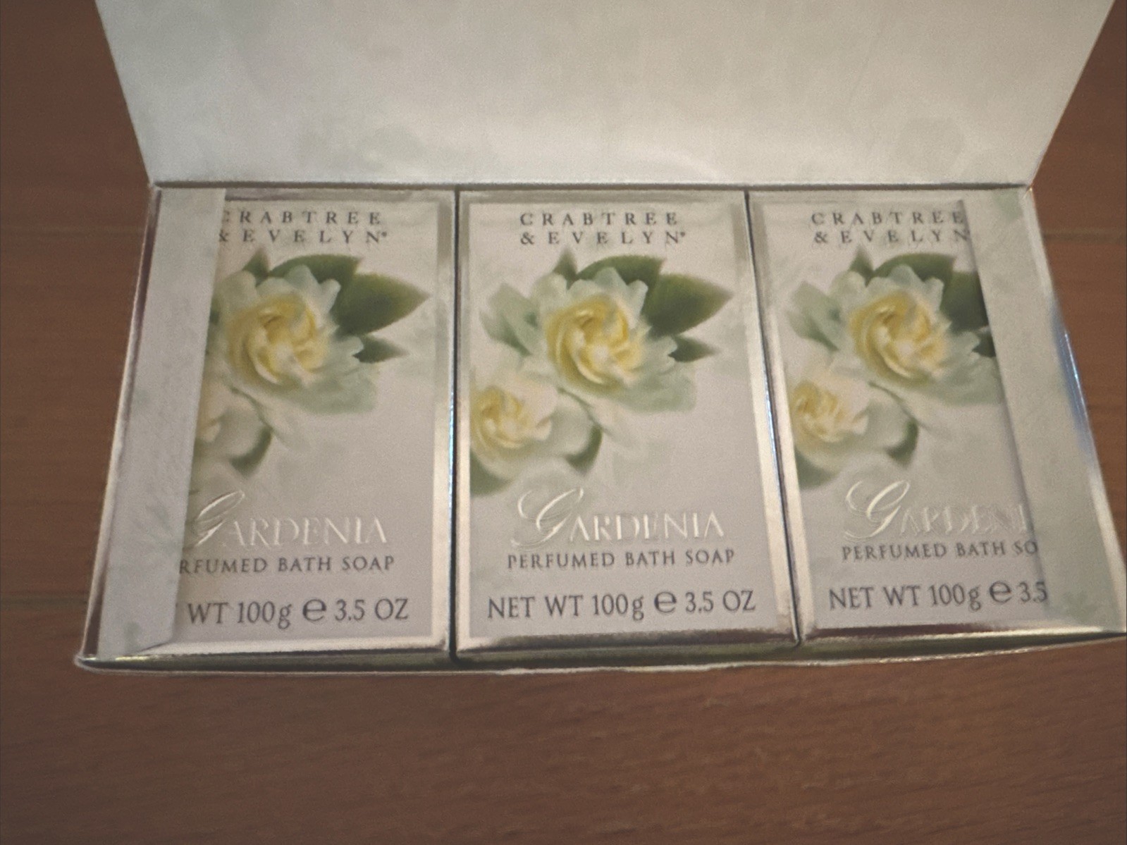 CRABTREE & EVELYN GARDENIA Perfumed Bath Bar Soap 3.5 oz x 3 Bars NEW