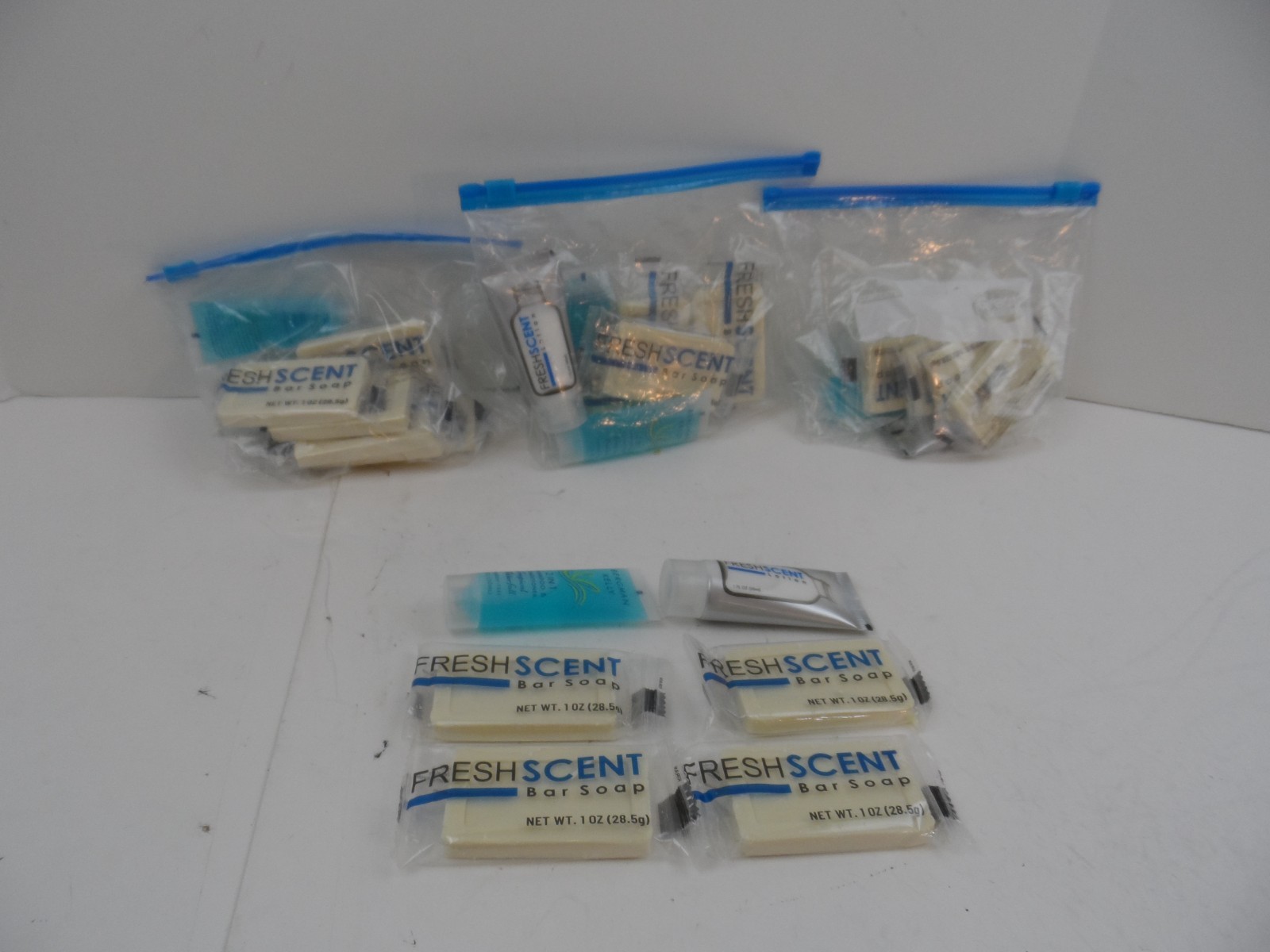 Fresh Scent Travel (4) Bar Soaps (1) Lotion /Bergman Kelly Shampoo -(4 Sets)-NEW