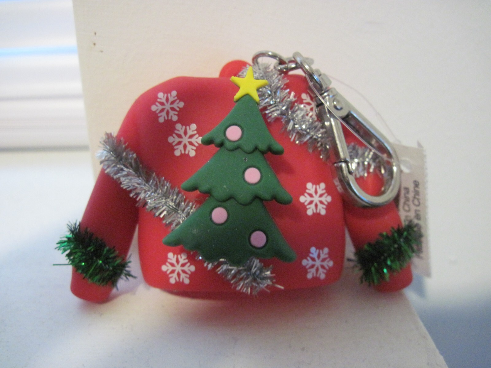 BATH AND BODY WORKS CHRISTMAS UGLY SWEATER POCKETBAC HOLDER WITH SILVER CLIP