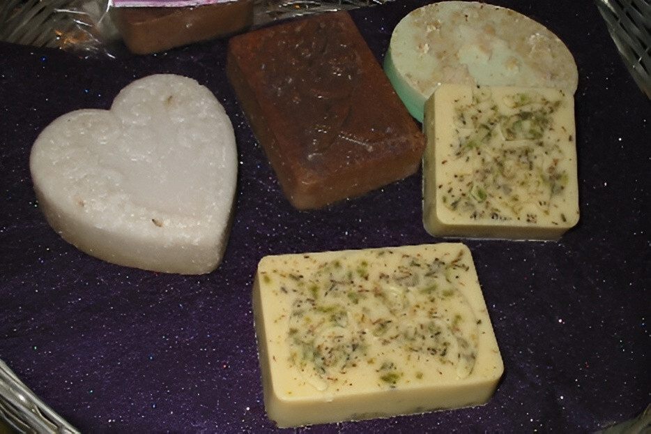 Handmade Soaps From The Wolf Den
