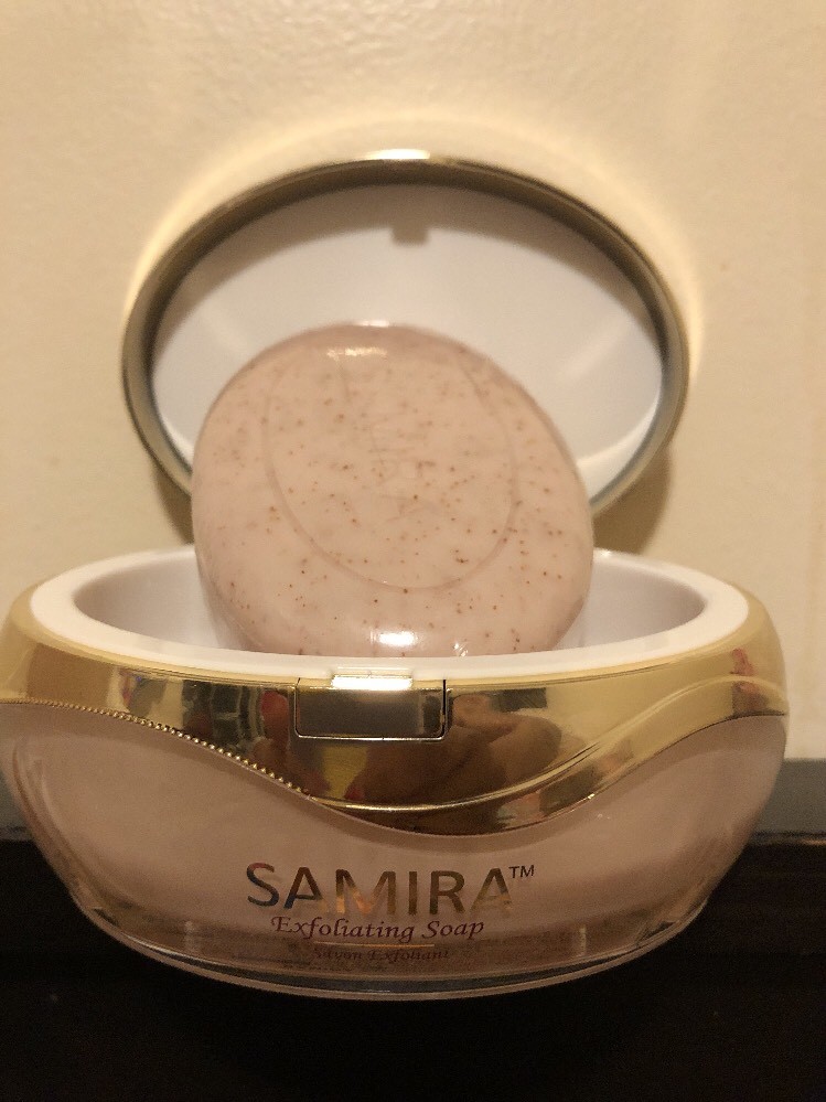 SAMIRA Exfoliating Soap Immense Whitening Therapy. Samira