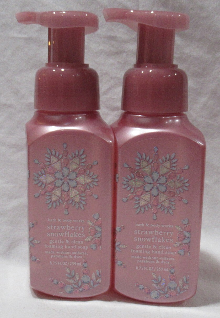 Bath & Body Works Gentle & Clean Foaming Hand Soap Set 2 STRAWBERRY SNOWFLAKES
