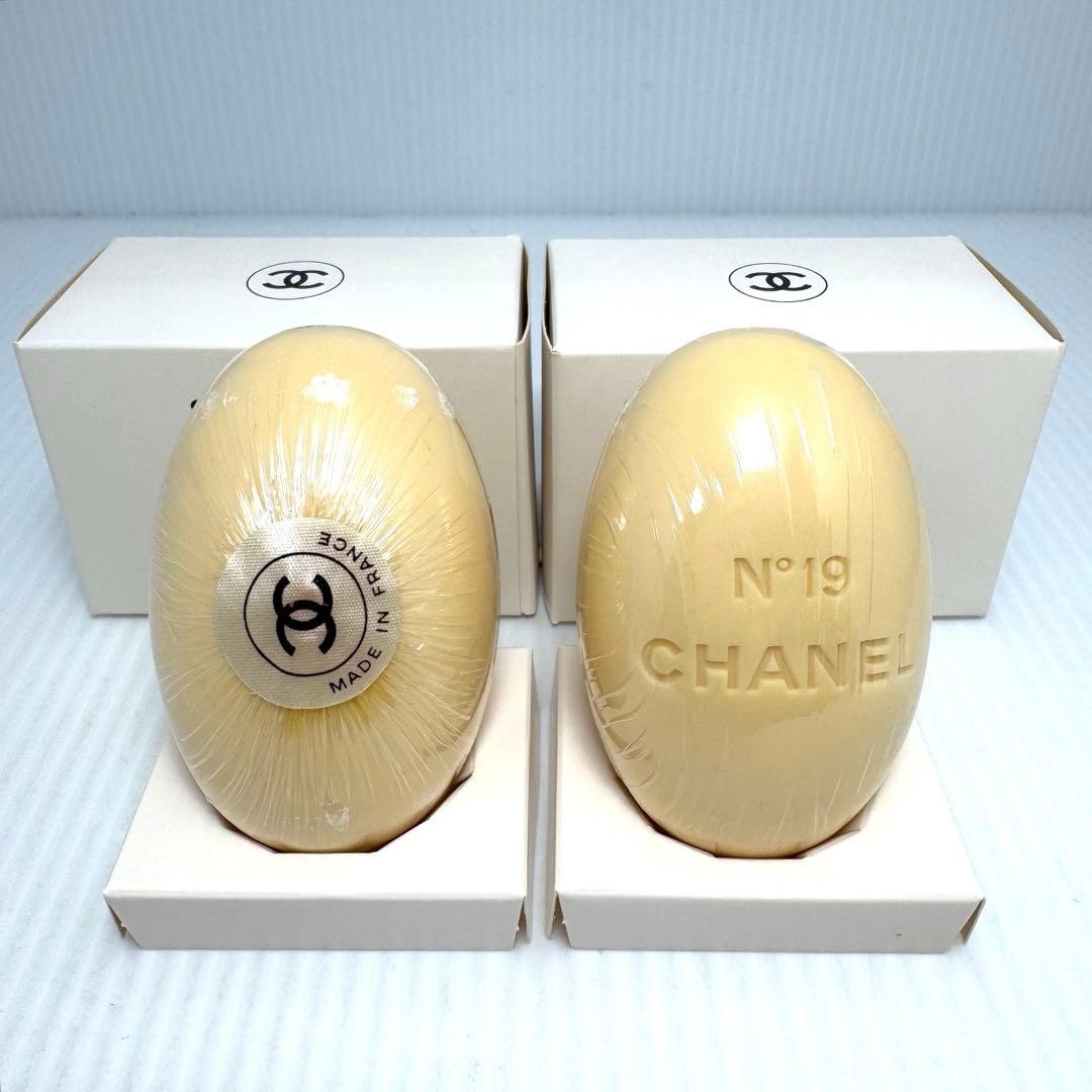 Unused CHANEL No. 19 Savon Soap100g & Perfume Set (Soap) 4.5ml from Japan