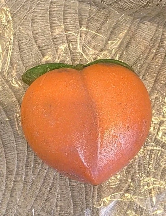 LUSH Peachy Soap Kitchen Exclusive 2.9 oz 85 g (New)