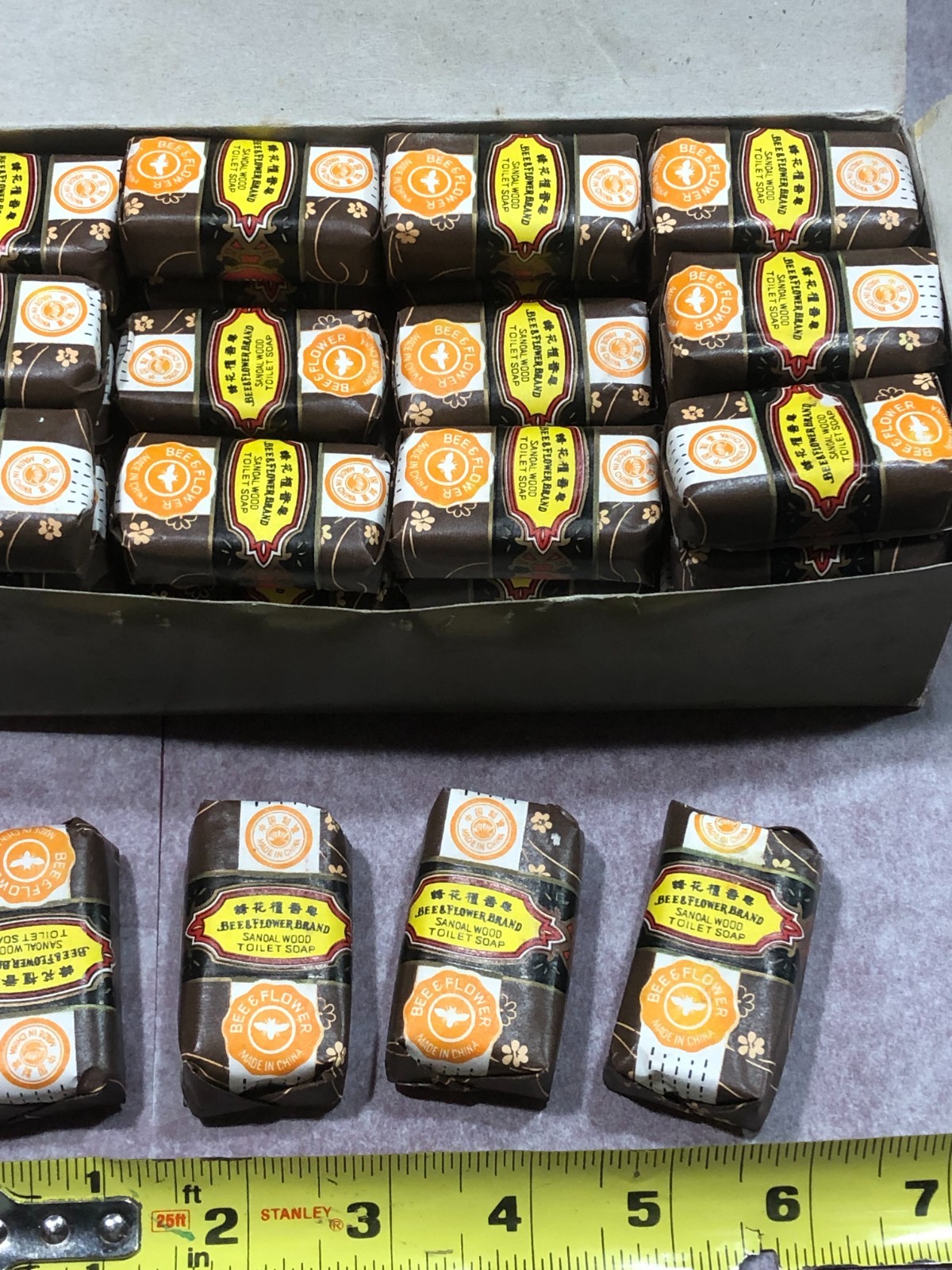Sandalwood Mini Soap Bee & Flower 36 x 25g (0.88oz) count box