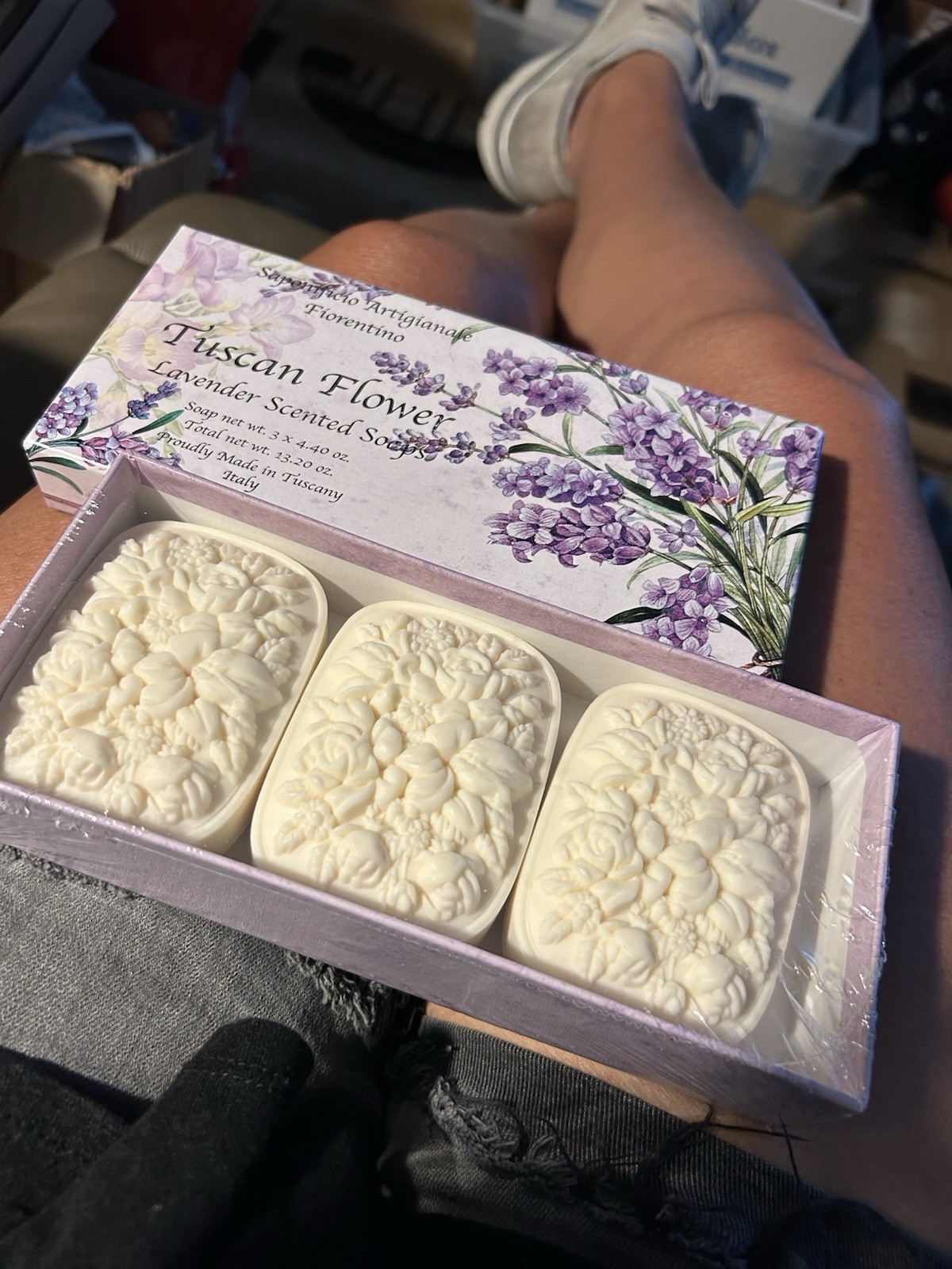 Soaps SAPONIFICIO TUSCAN FLOWER LAVENDER SCENTED FLORENTINE SOAPS 3 x 4.40 oz